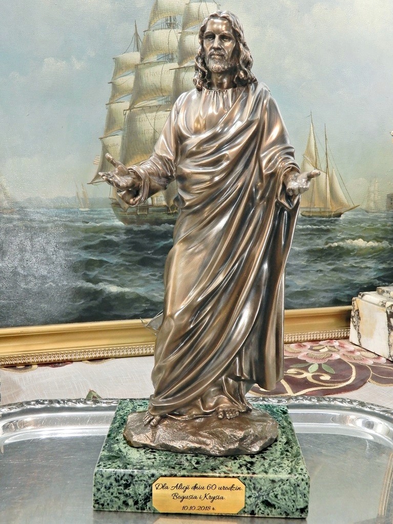 JEZUS CHRYSTUS Z OTWARTYMI RAMIONAMI MARMUR v Kod producenta awin73870+88