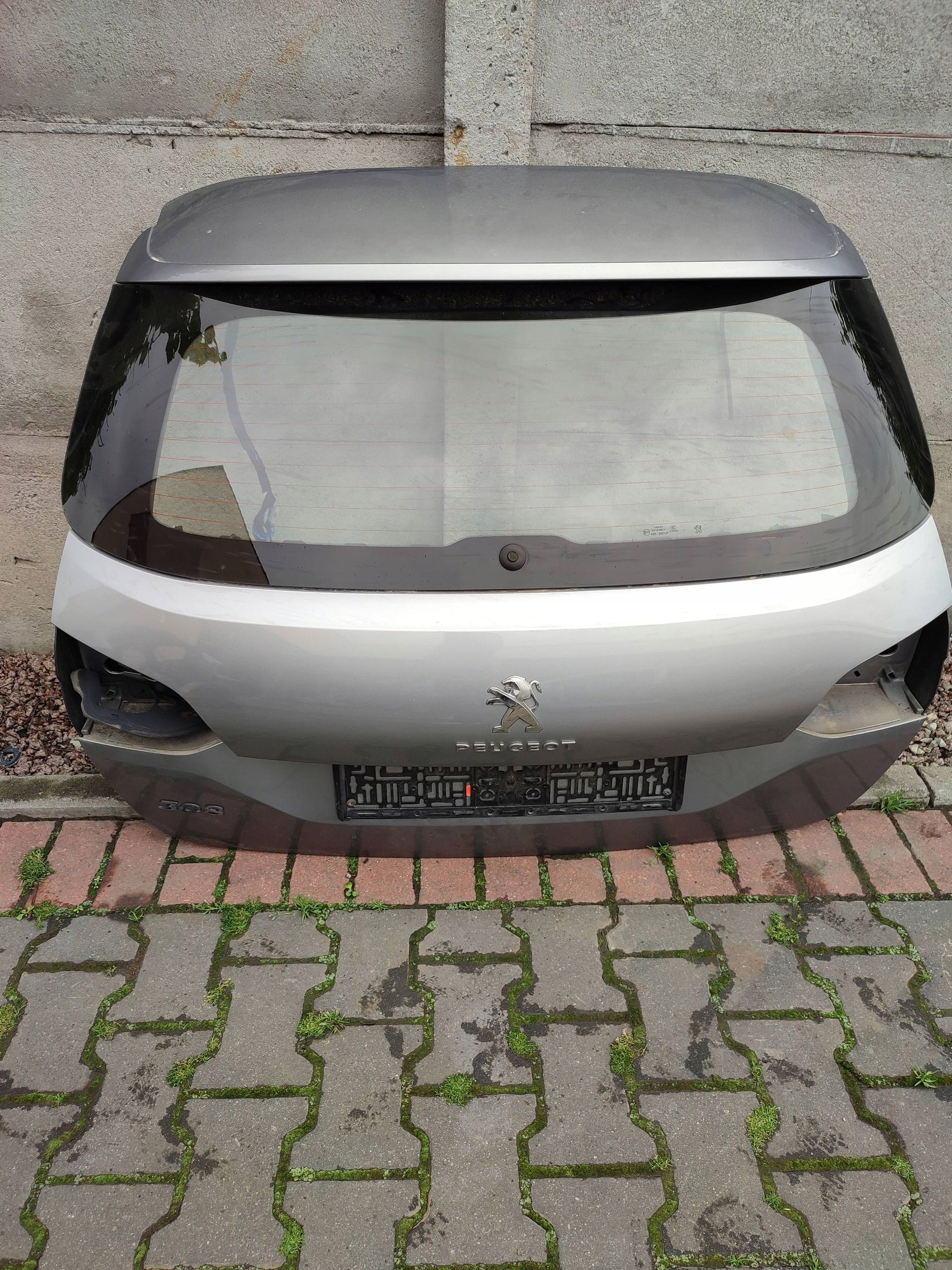 Peugeot 308 2019 rear trunk door boot