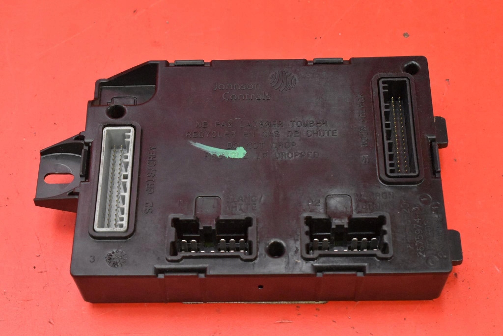 Unité commande confort BCM 2675974-1 RENAULT TRAFIC 3 III 1.6 DCI 95 KM 14-21