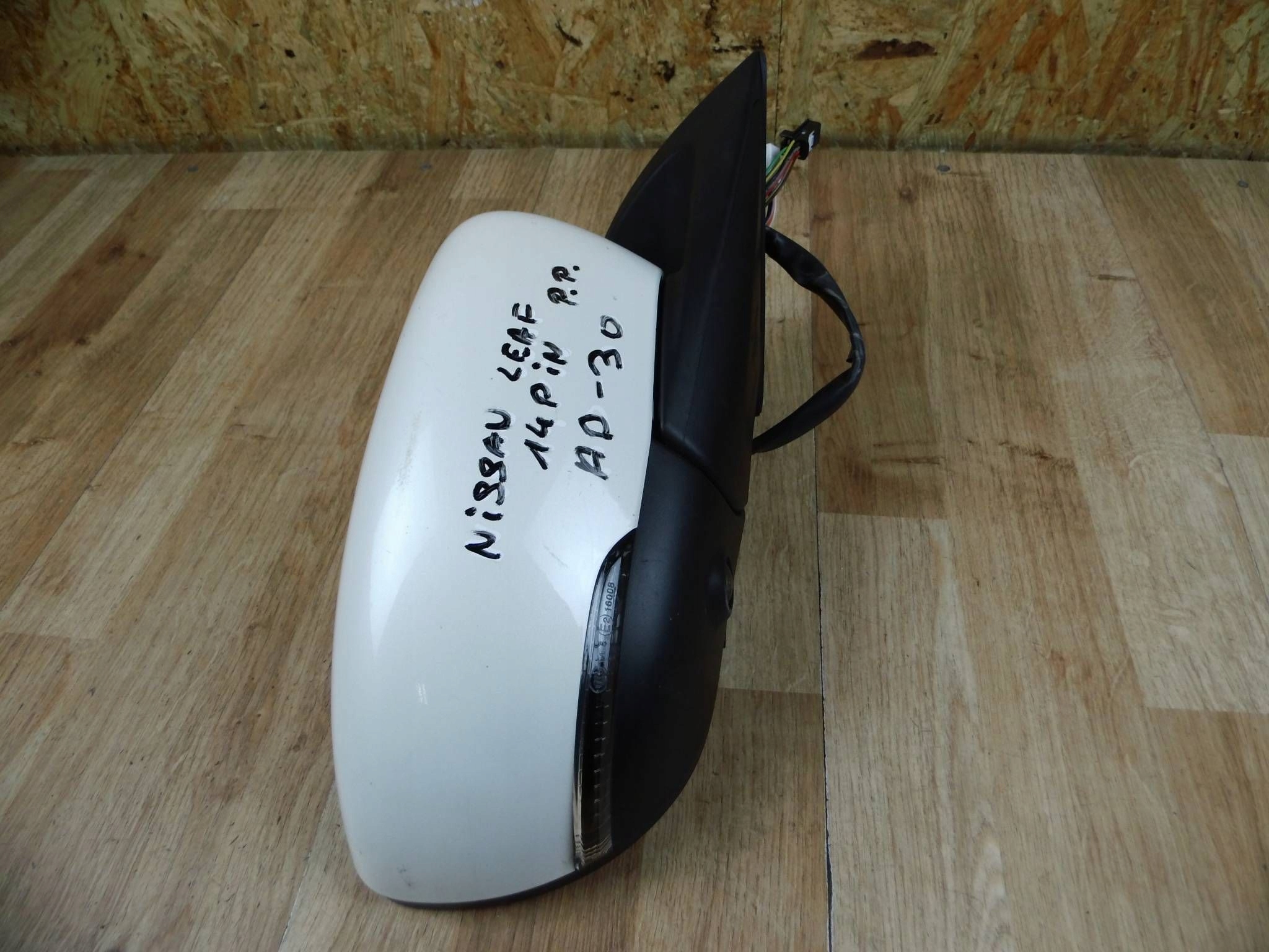 Nissan Leaf II (ZE1) 2017+ mirror right 14-PIN - 0417021
