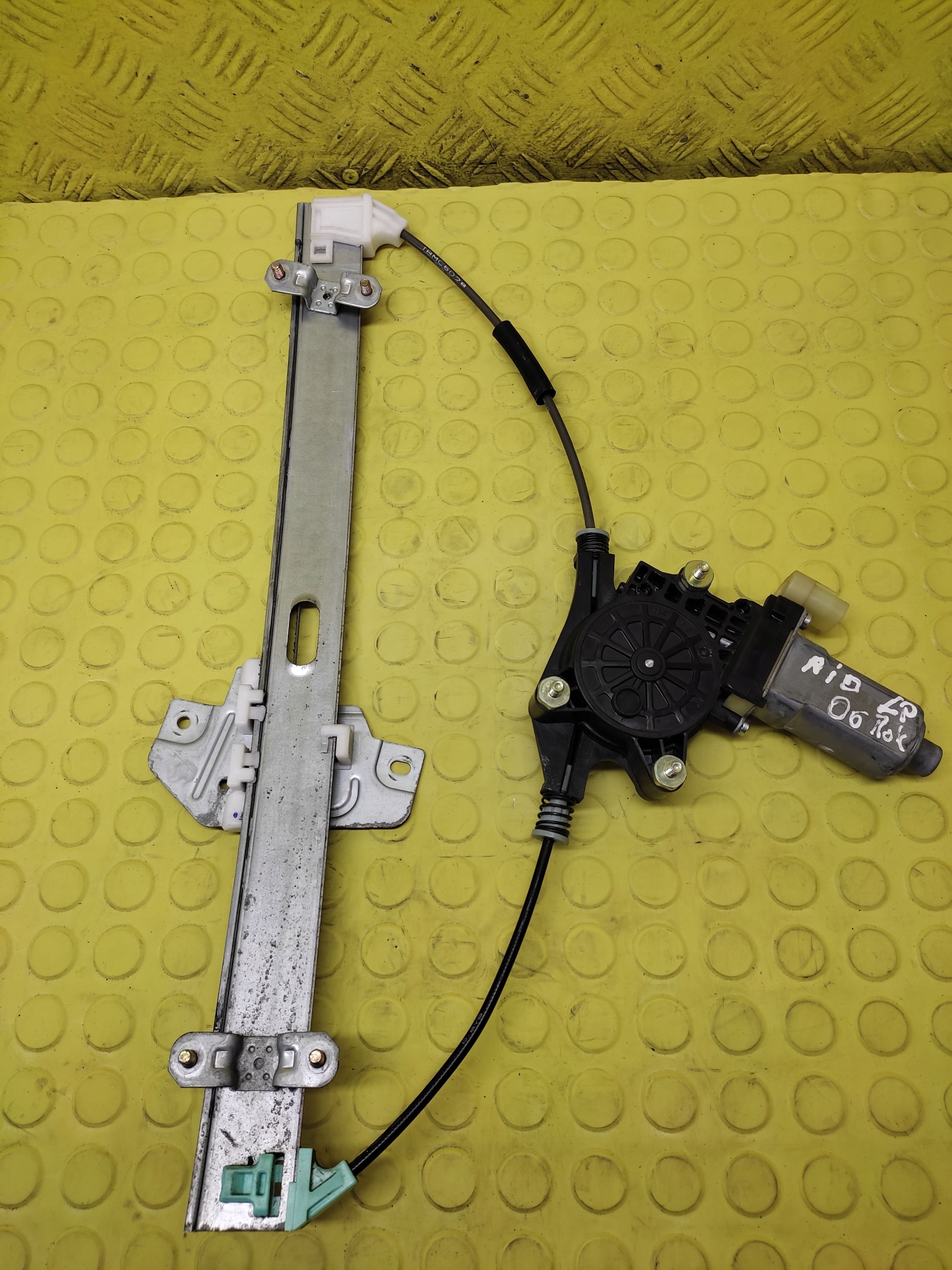 KIA RIO II window regulator left front