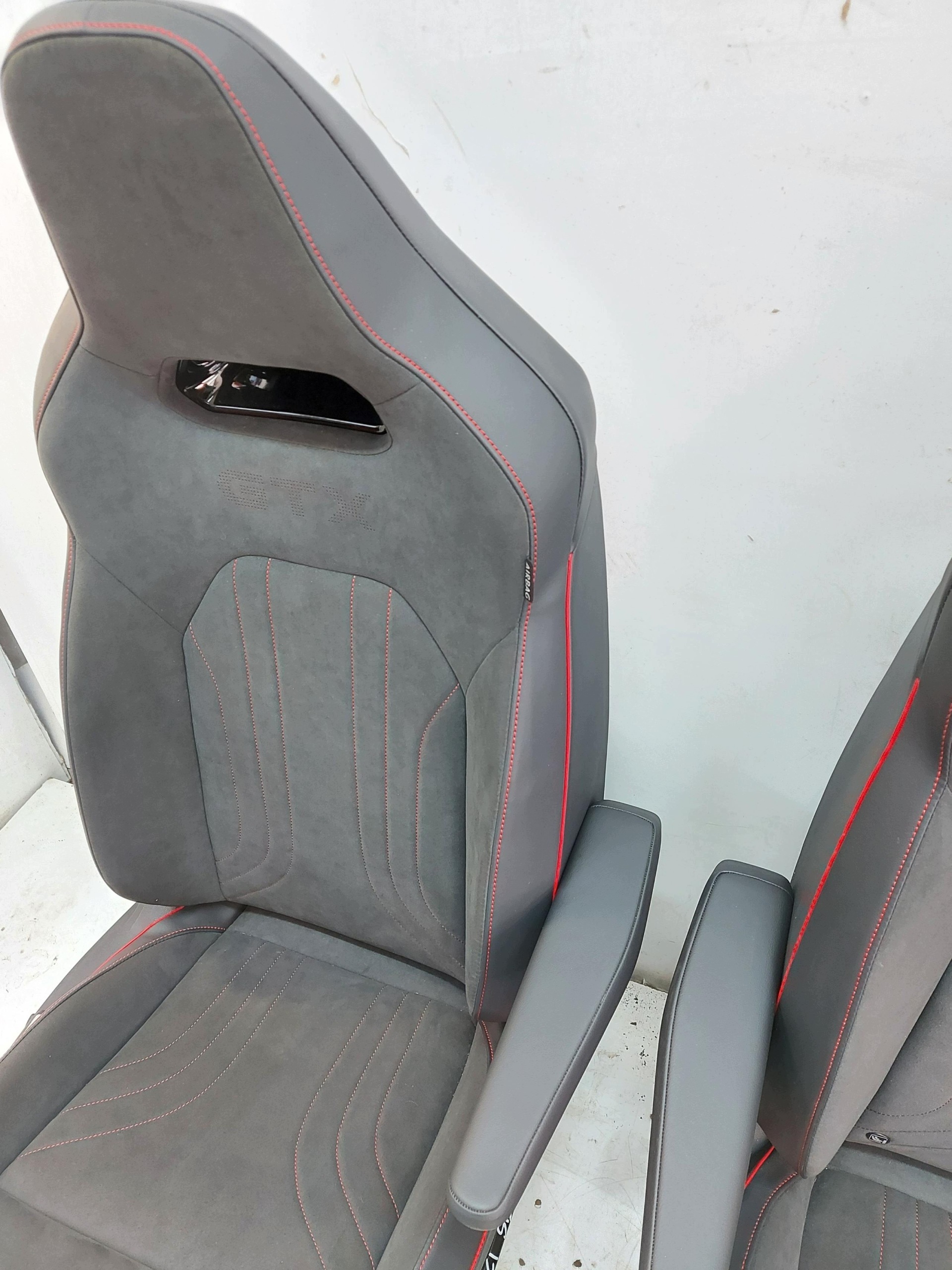 VW ID5 GTX 11E Siège KOMPLET PODLOKIETNIKI