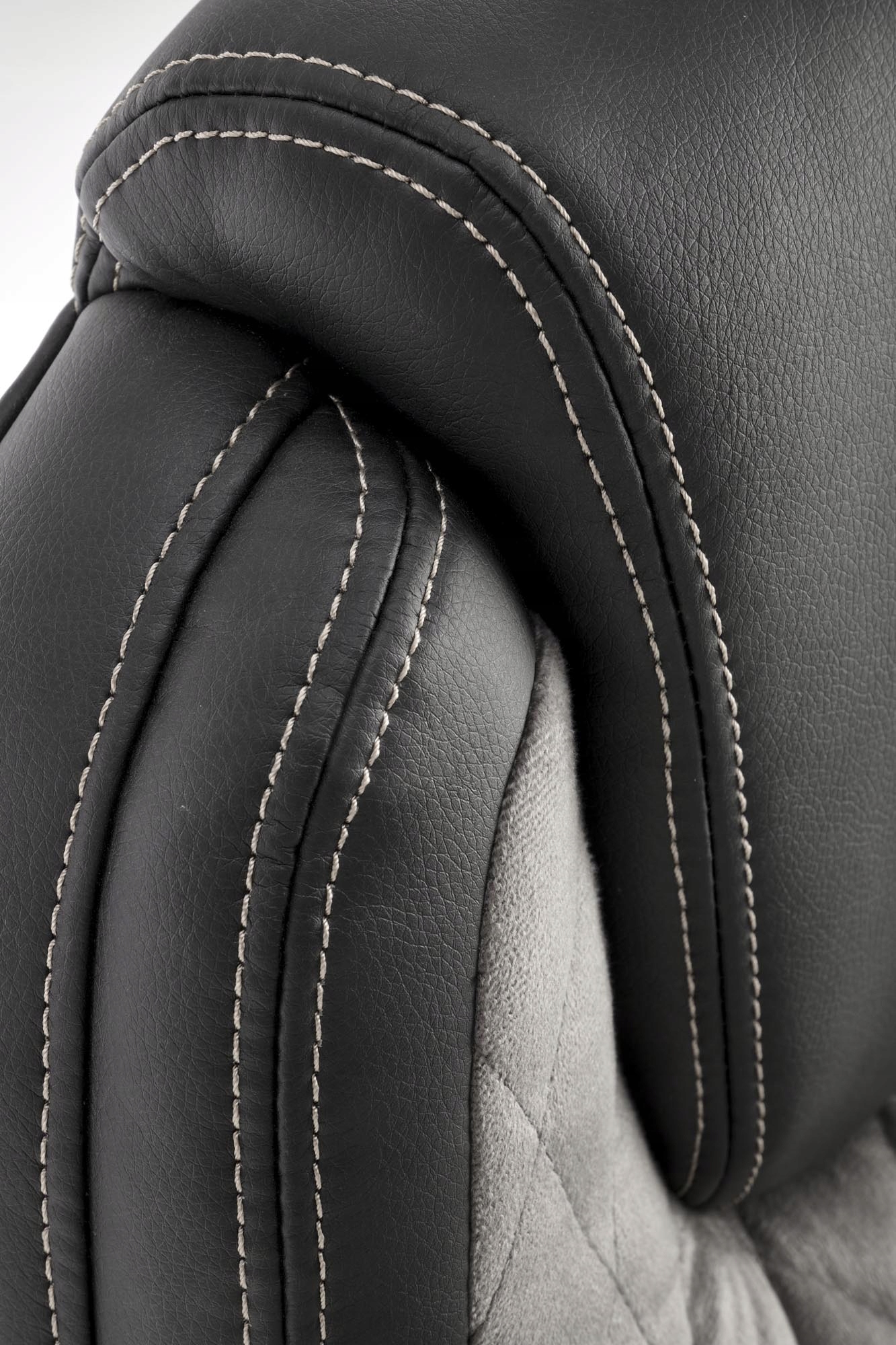 Fotel do biurka wygodny CZARNY GANDALF Halmar Kod producenta V-CH-GANDALF-FOT