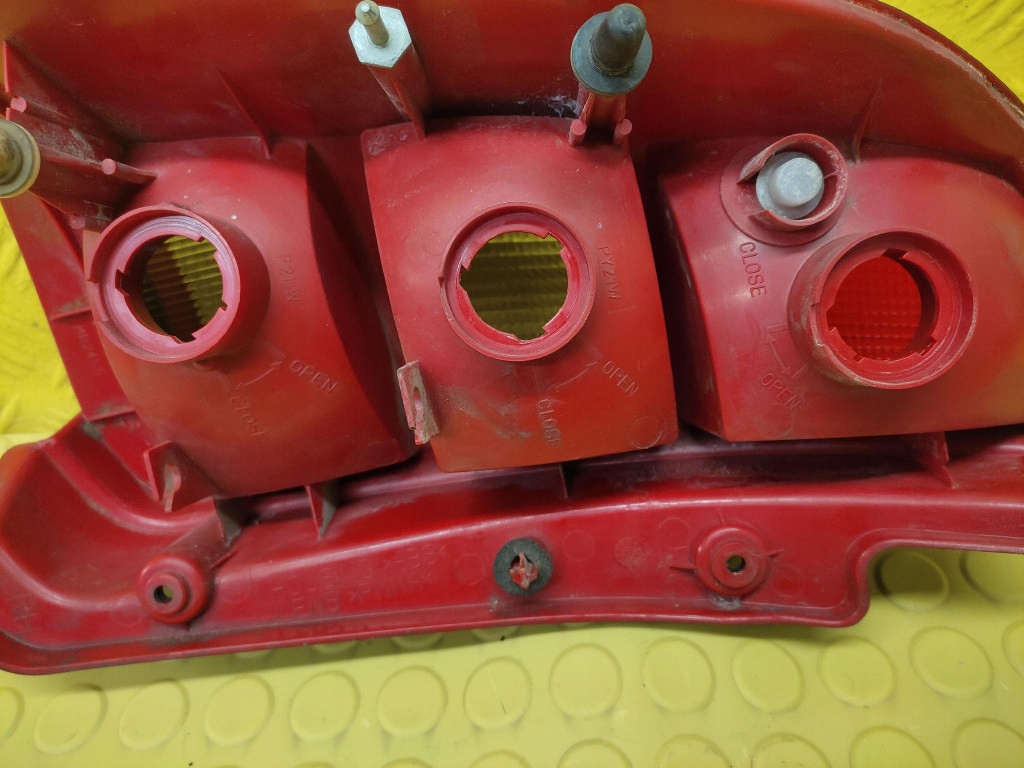 MITSUBISHI SPACE STAR light right rear part