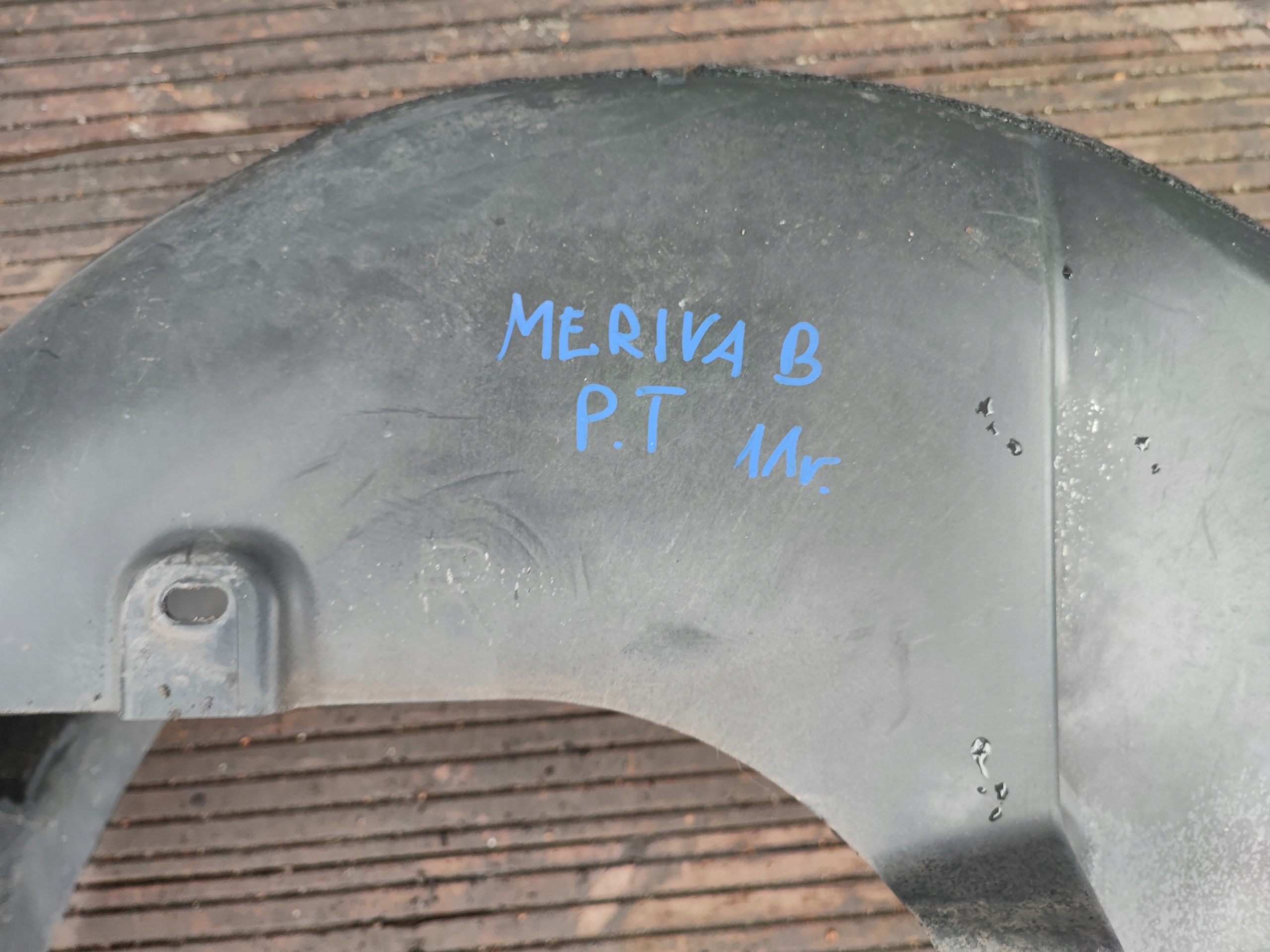 mudguard right rear part OPEL MERIVA B 13267685
