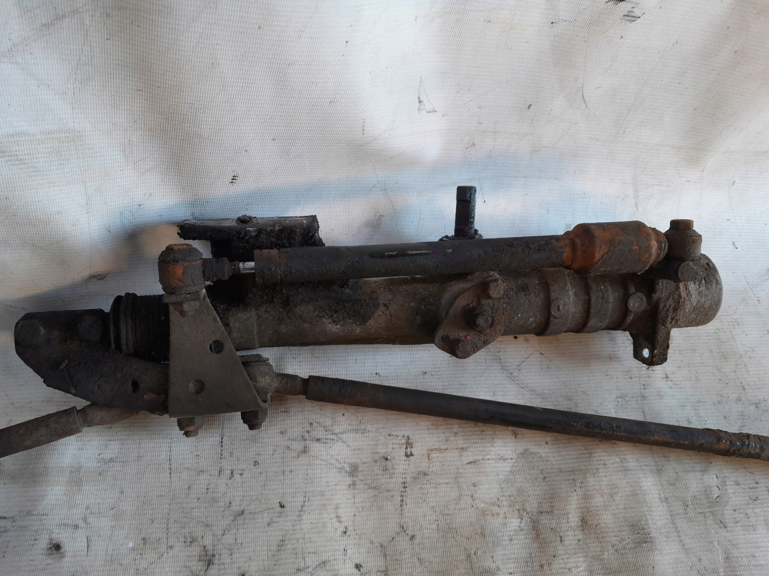 Lenkgetriebe VW 811419105B VW