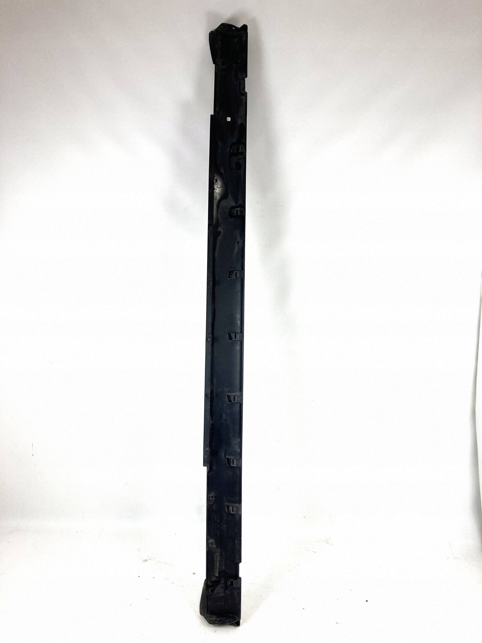 Dodge Challenger Widebody 2015-23 cap threshold threshold moulding left