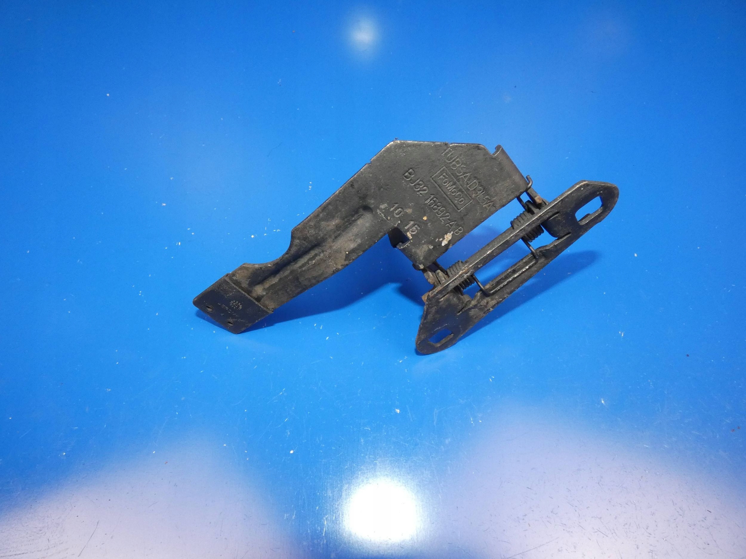 RANGE ROVER EVOQUE and L538 RYGIEL handle bonnet latch lock