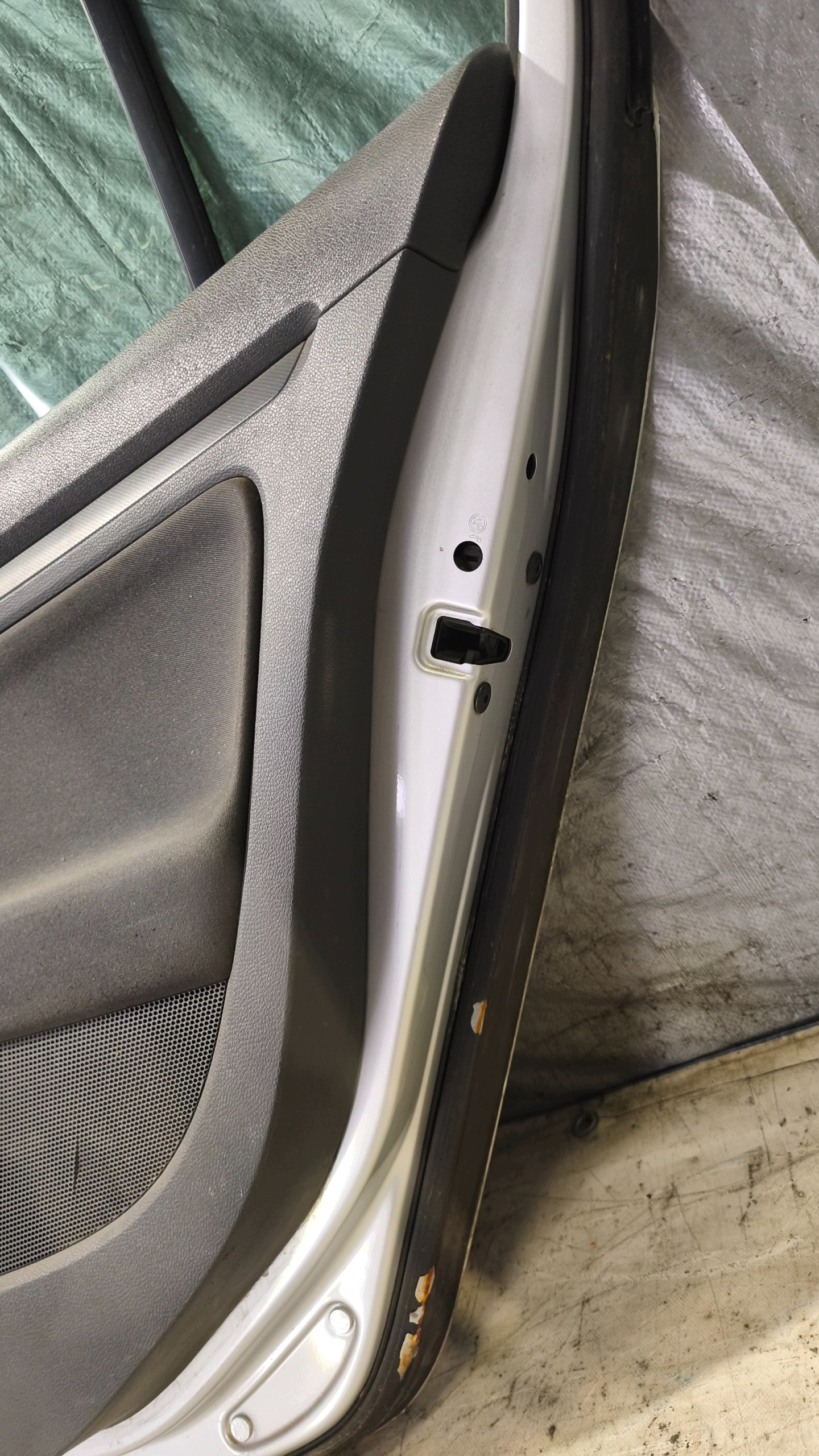 door right rear part GOLF V K: LA7W
