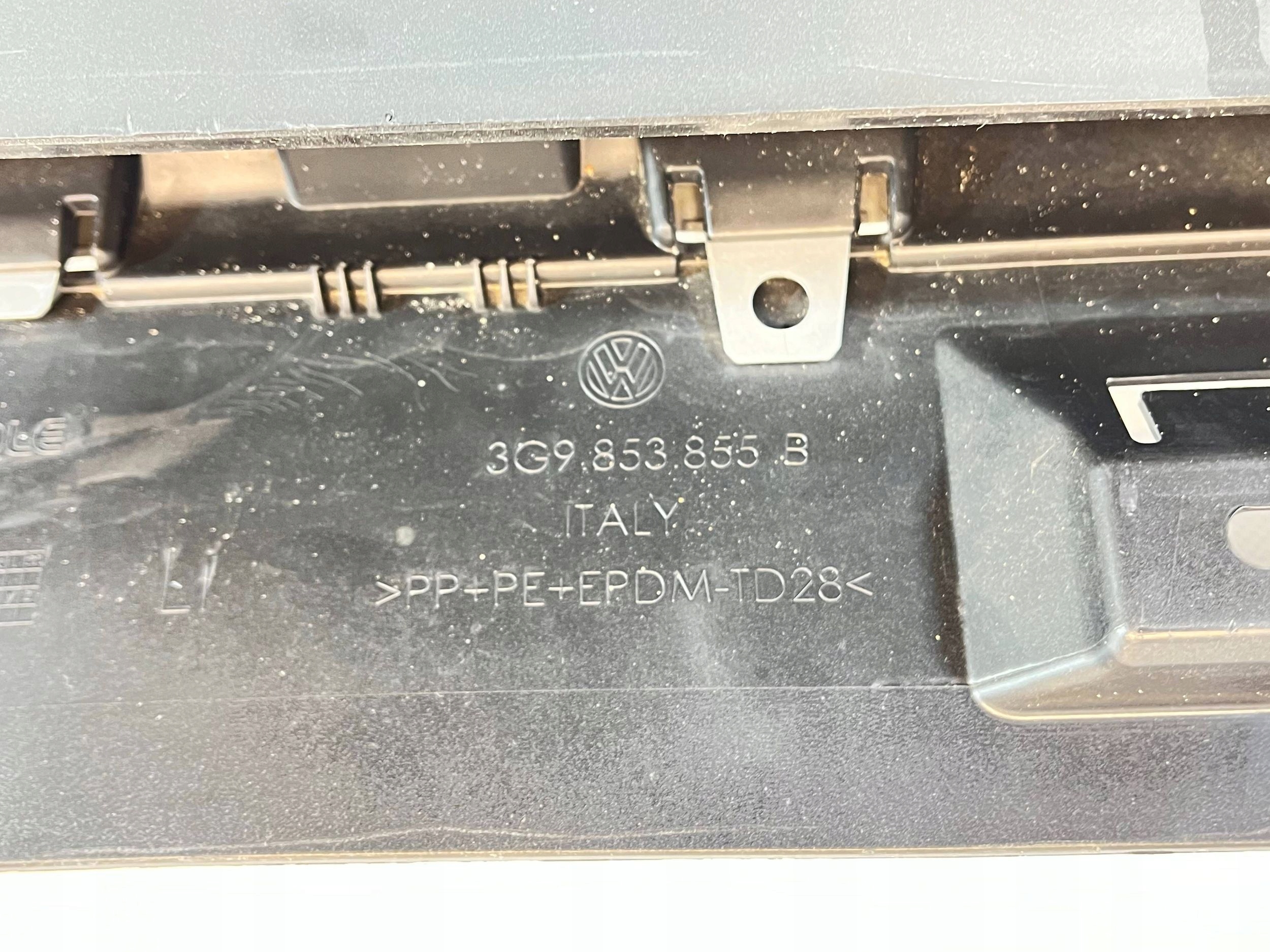 moulding threshold Volkswagen PASSAT B8 3G9853855B
