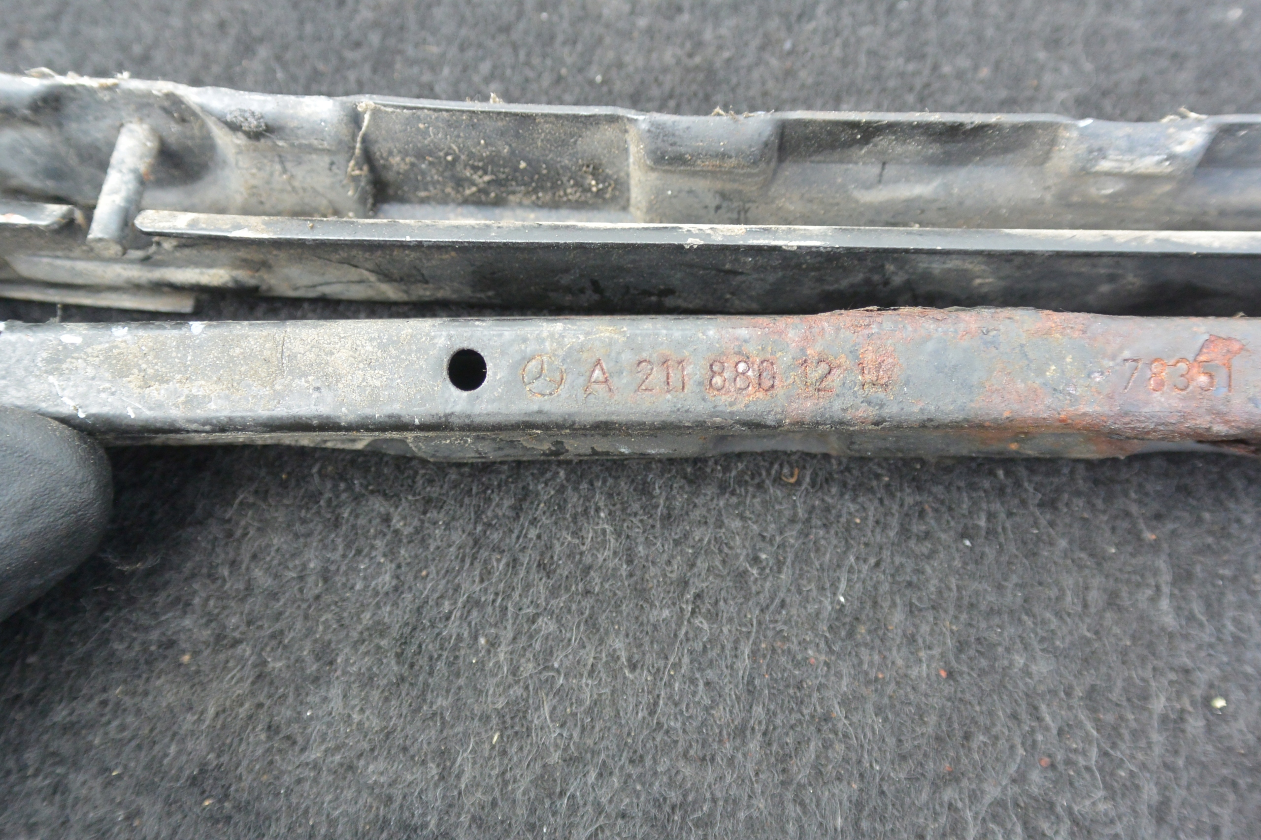 bumper bracket front right left MERCEDES E W211 E-KLASA original