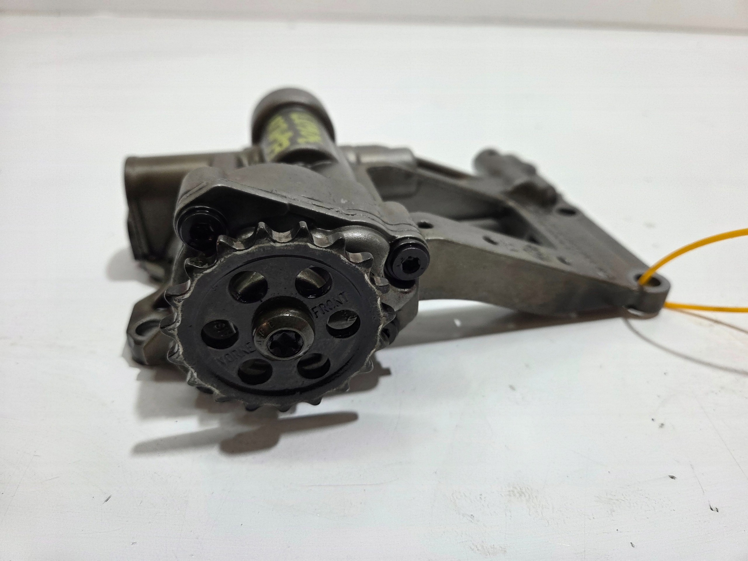 pompe huile moteur BMW E60 3.0 D 7792945