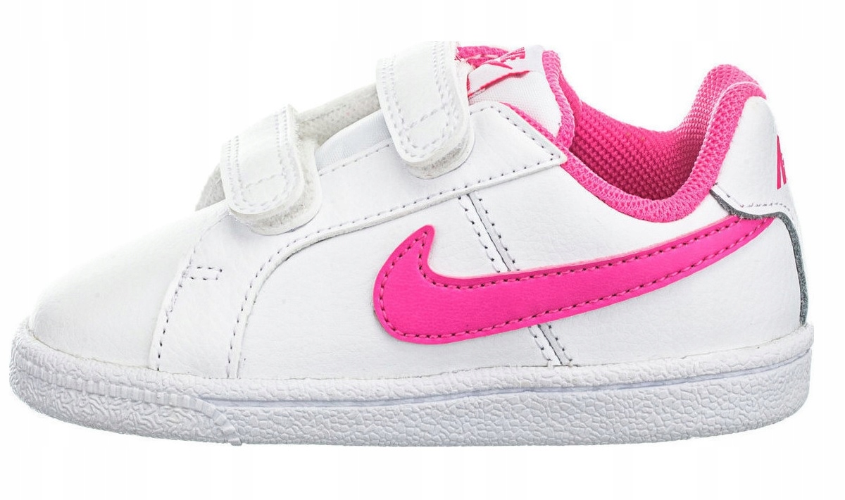 

Nike Court Royale