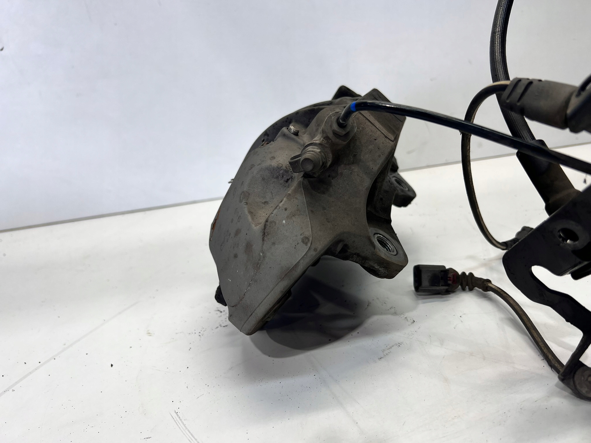 caliper brake right front AUDI Q5 FY 80A615106Q