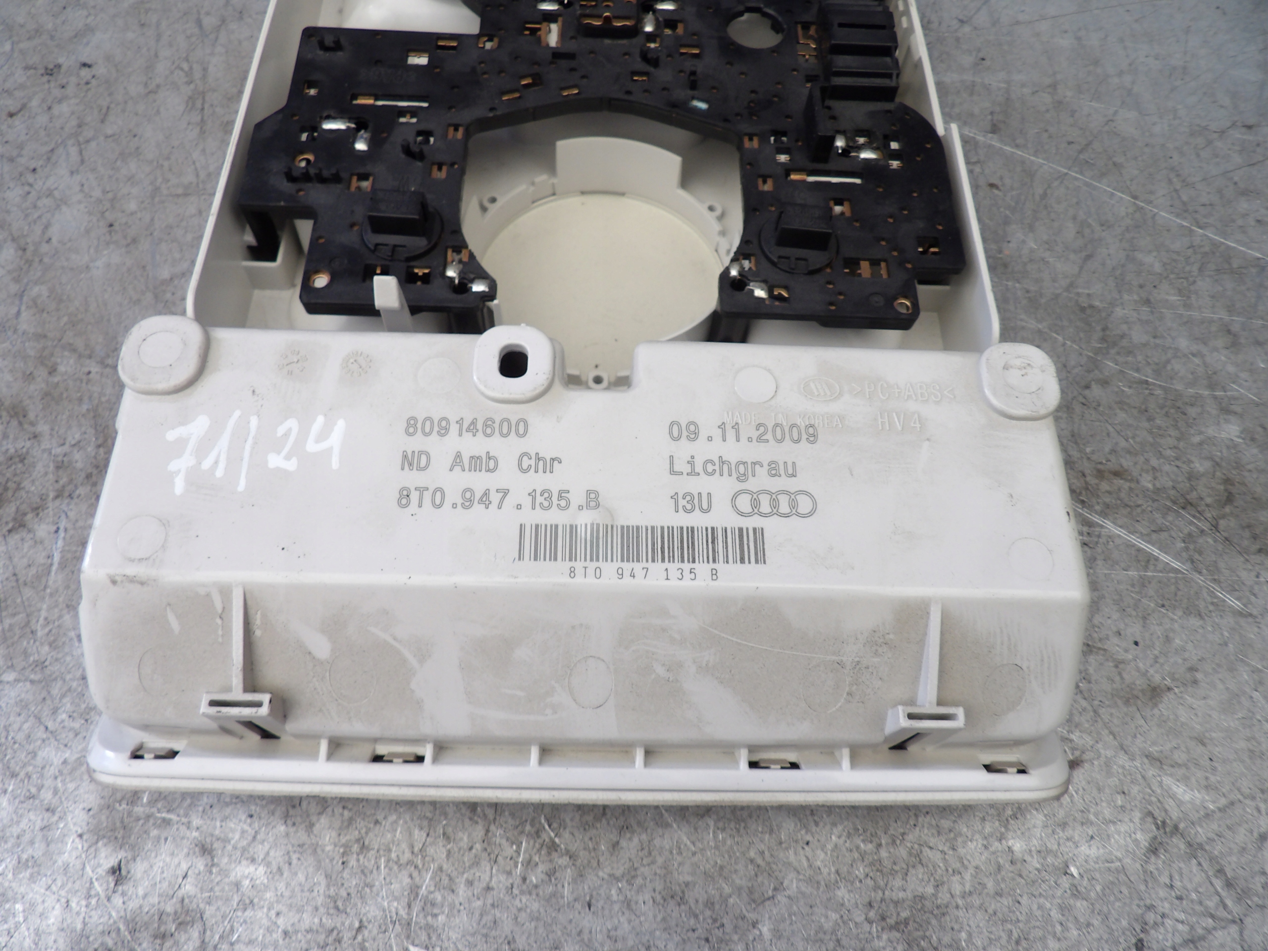 AUDI A4 A5 Q5 FANALE CIELO INTERNO 8T0947135B