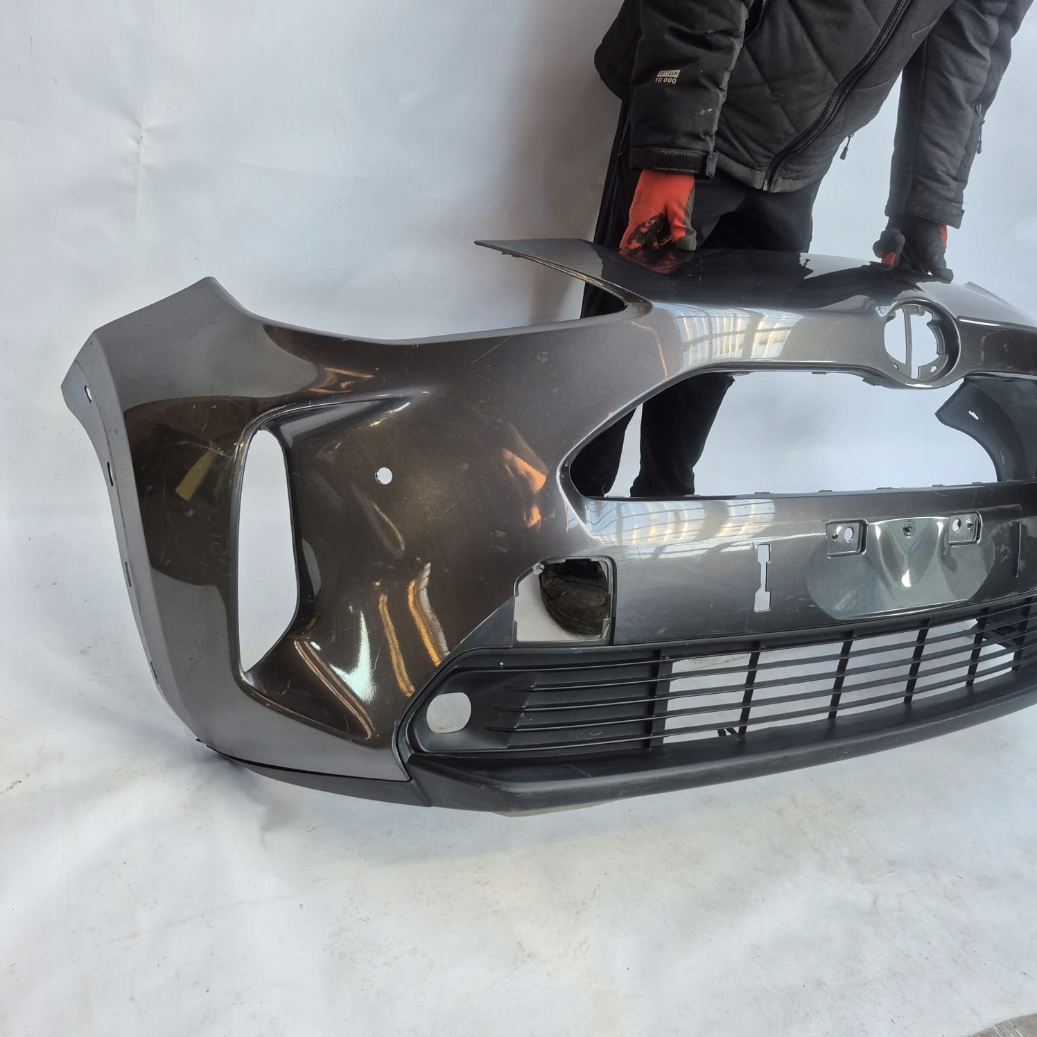 TOYOTA YARIS CROSS bumper front front