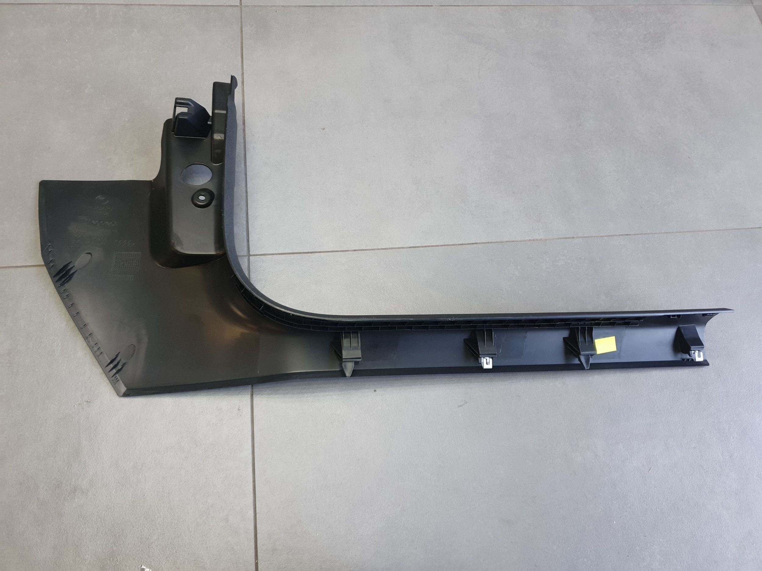 Audi A3 8Y cap threshold door przednich 8Y1867271
