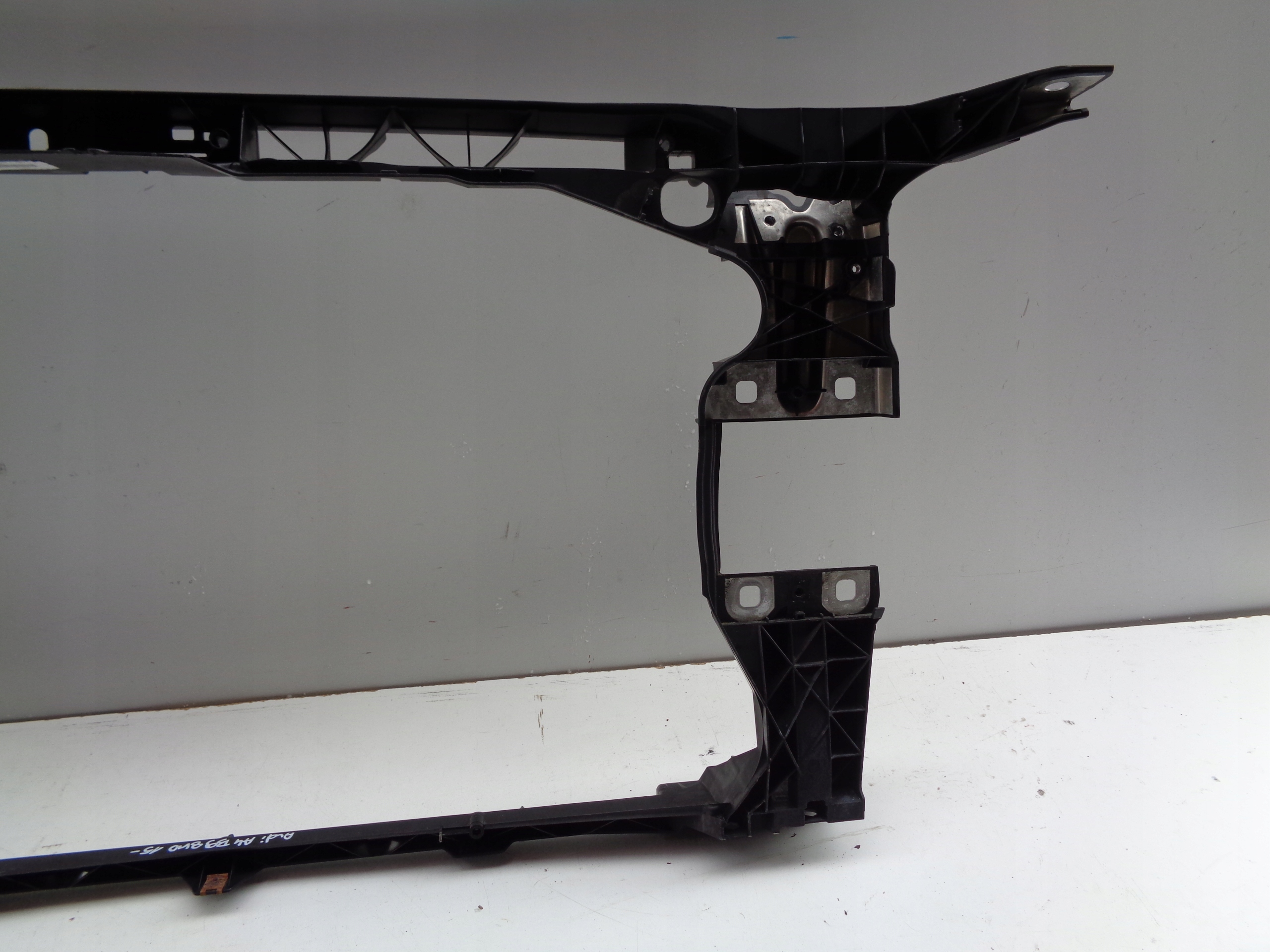 bar, wall front AUDI A4 B9 8W 8W0 15