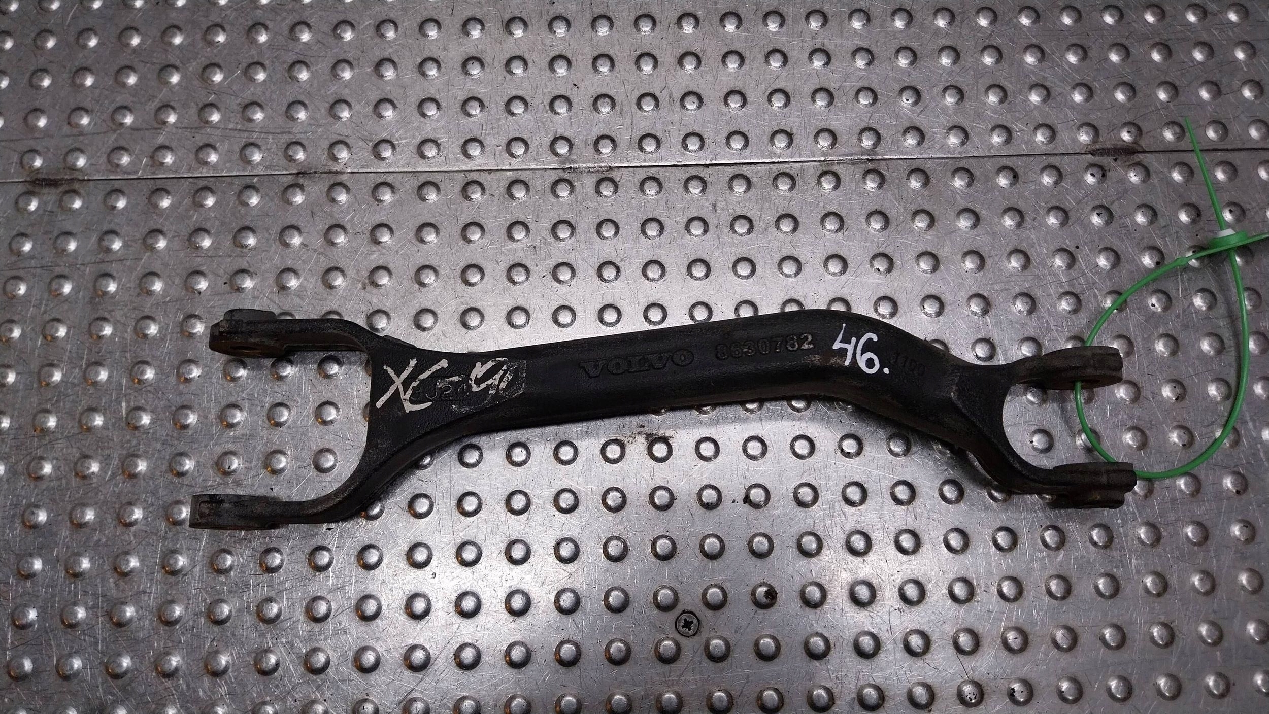 Querlenker links heck 8630782 VOLVO XC90 1 und 2.4 D5 AWD