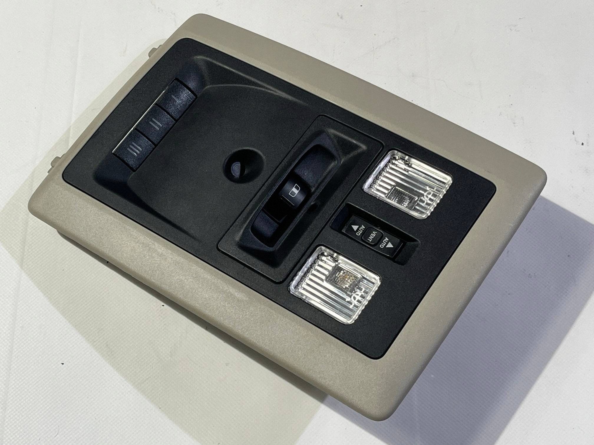 FANALE cabina panel CIELO INTERNO Plafoniera interna Dodge RAM 1500 2013