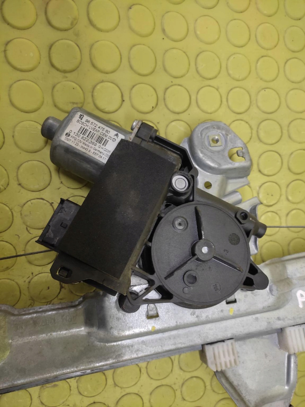 PEUGEOT 308 window regulator right front
