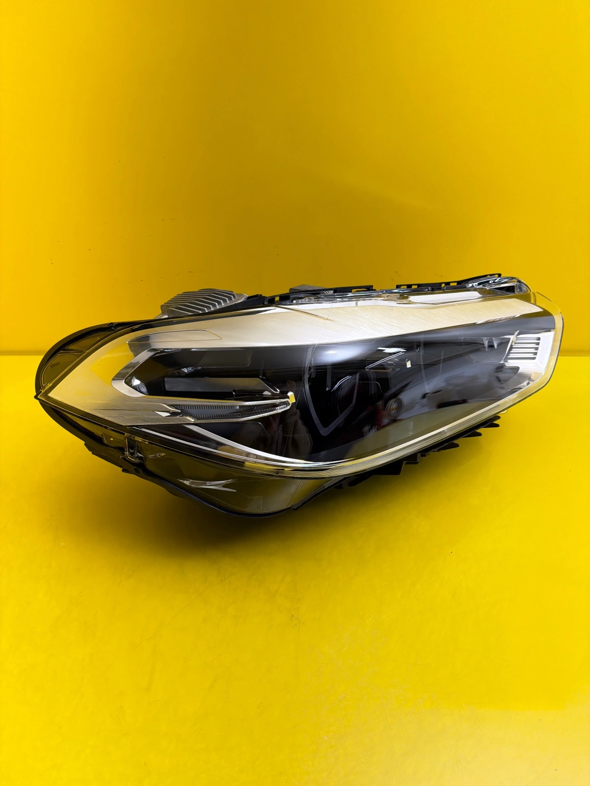 light right BMW X2 F39 Full Led 5A1E0A8-02