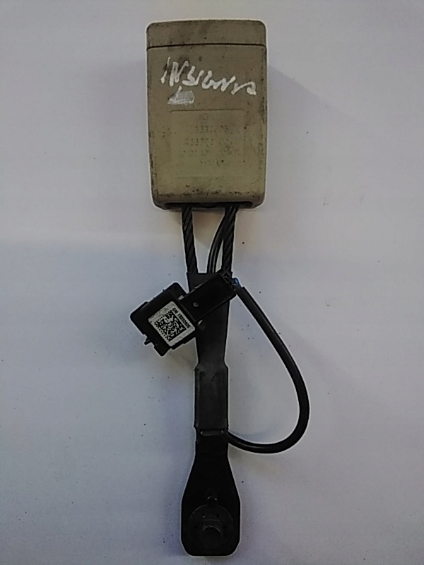 B68 opel INSIGNIA A защелка ремня 13332605