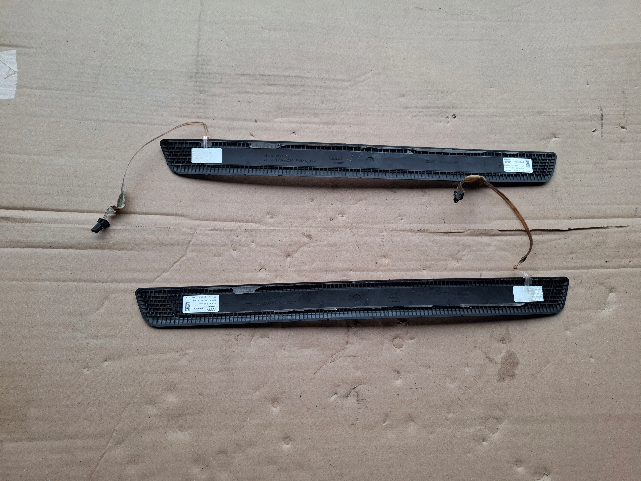 moulding threshold cap LEDAUDI RS3 8V 8V4947418B 8V4947417B