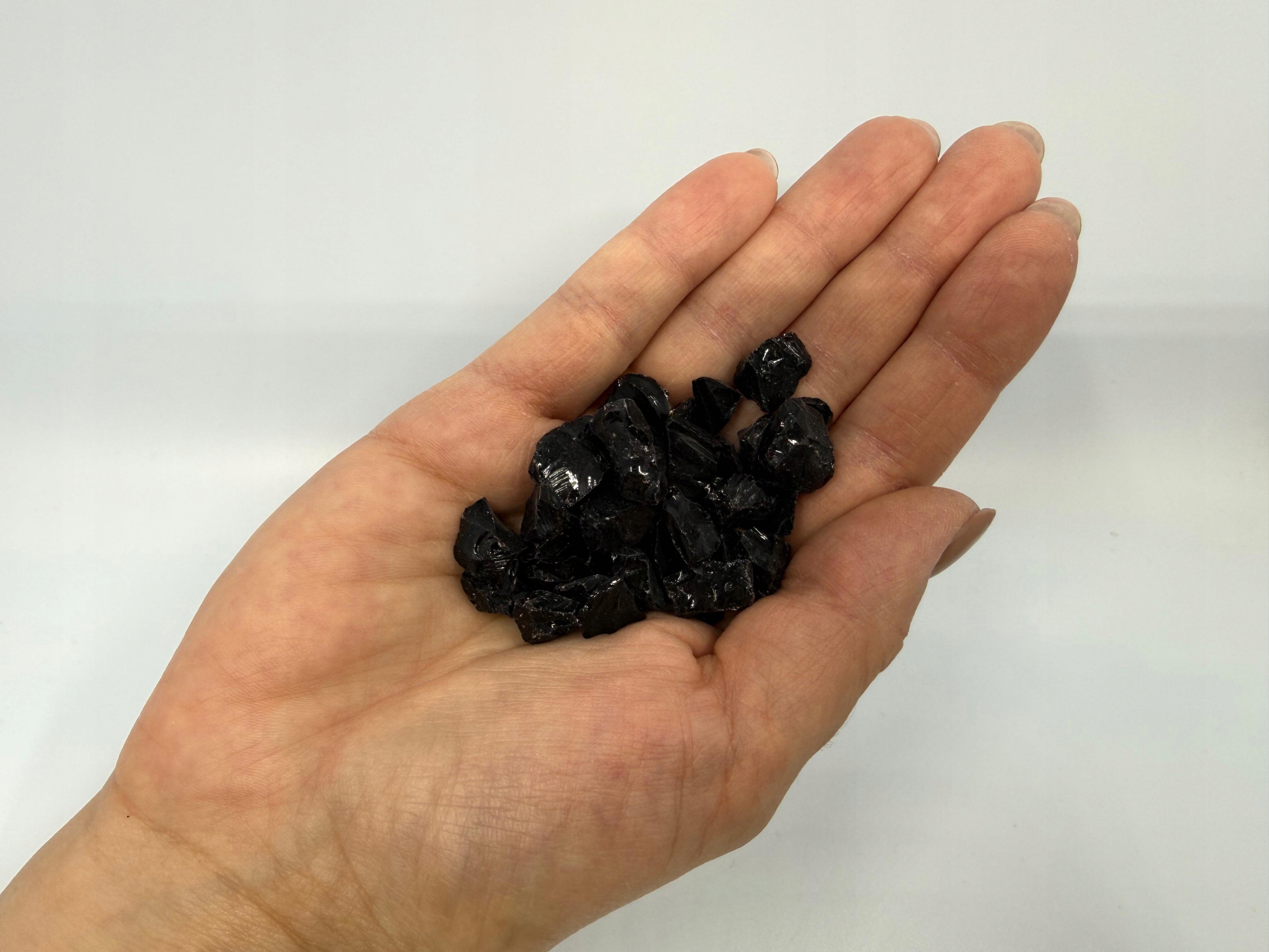 Skleněná dekorace do interiéru a zahrady Grys černá 6-10 mm 5 kg Garden Grit