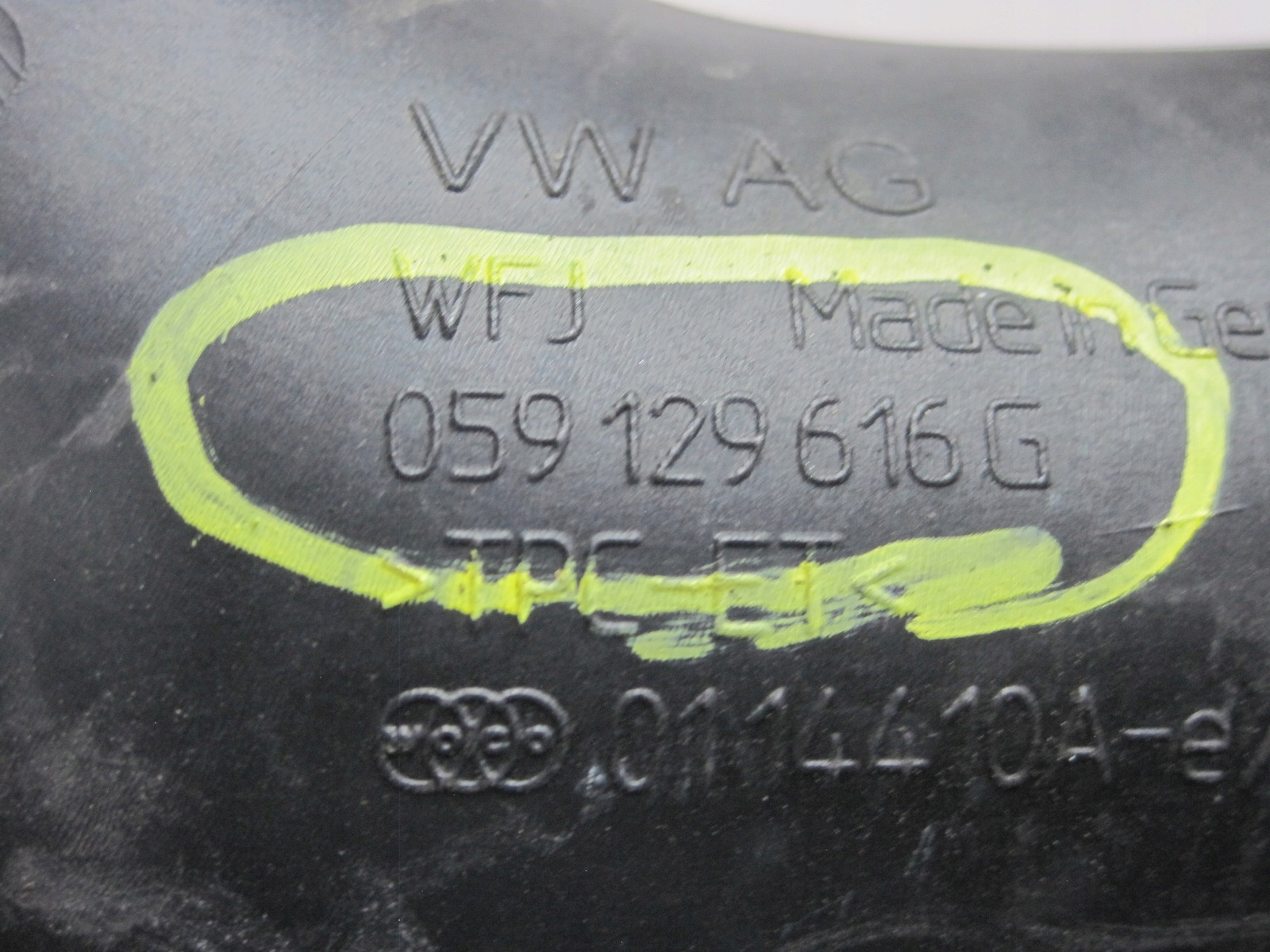 pipe intake AUDI Q7 Q8 3,0TDI 4M0 059129616G
