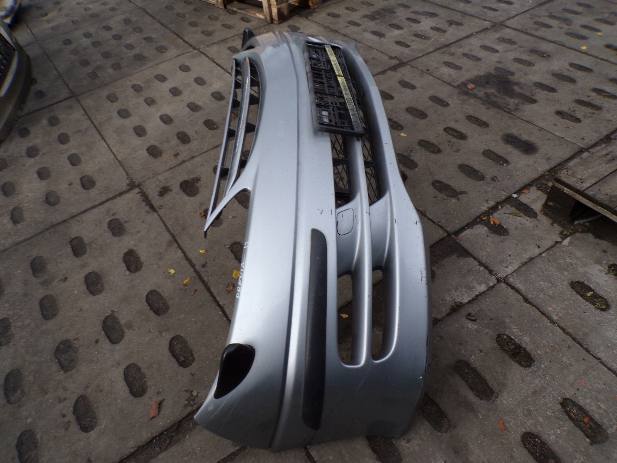 front bumper front TOYOTA PREVIA 2 II washers