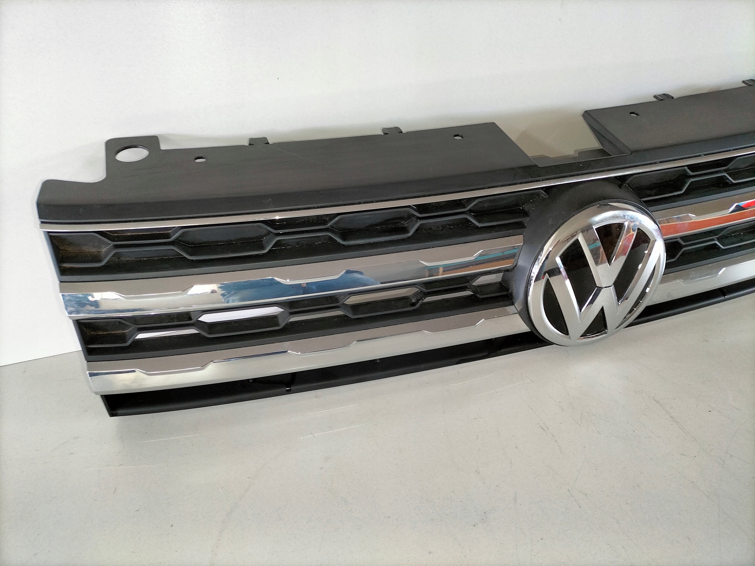 maska mřížka maska VW THARU 18