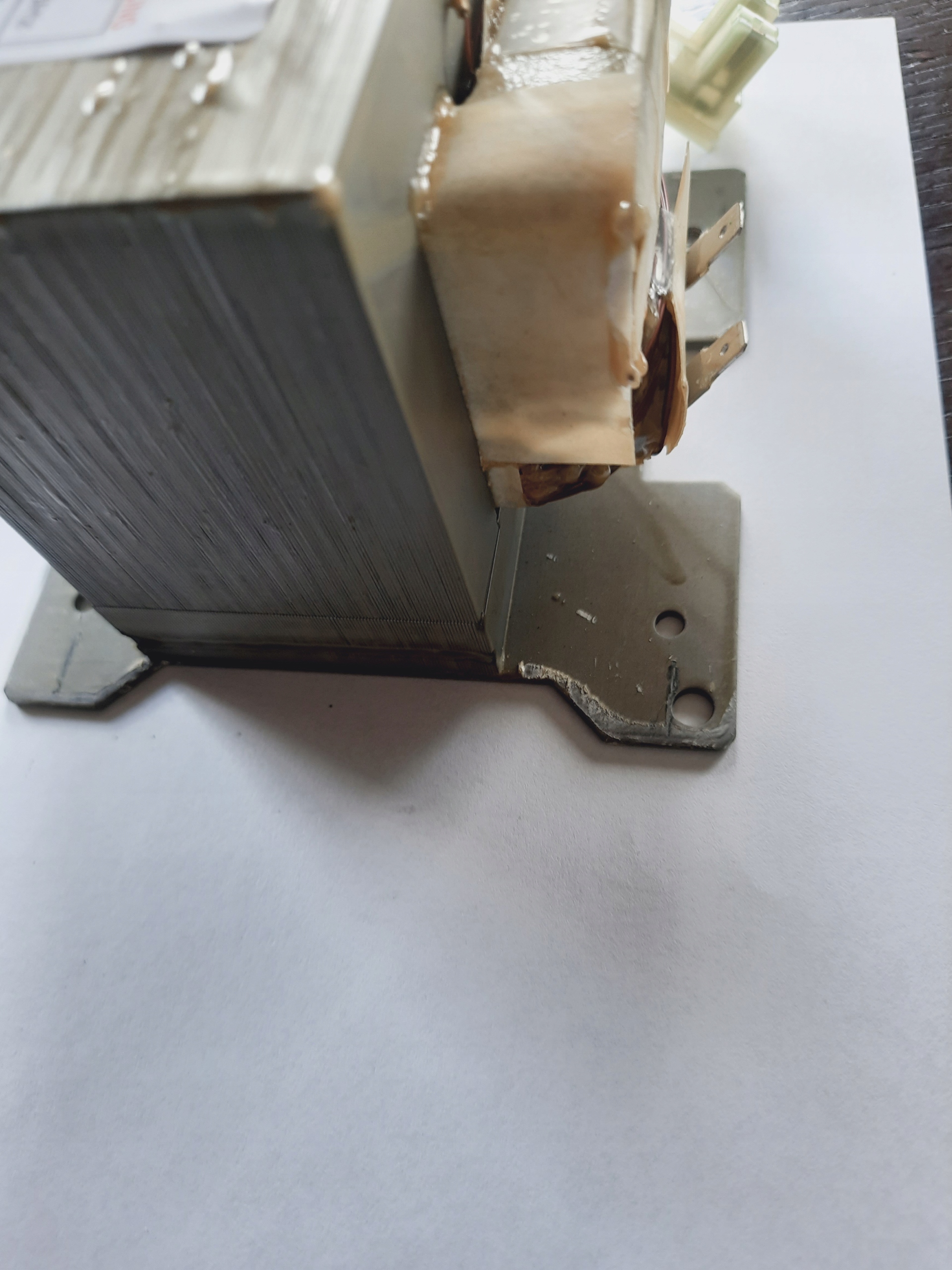 Transformator mikrofalówki TEKA ML820 BIS TK-800W Producent Teka