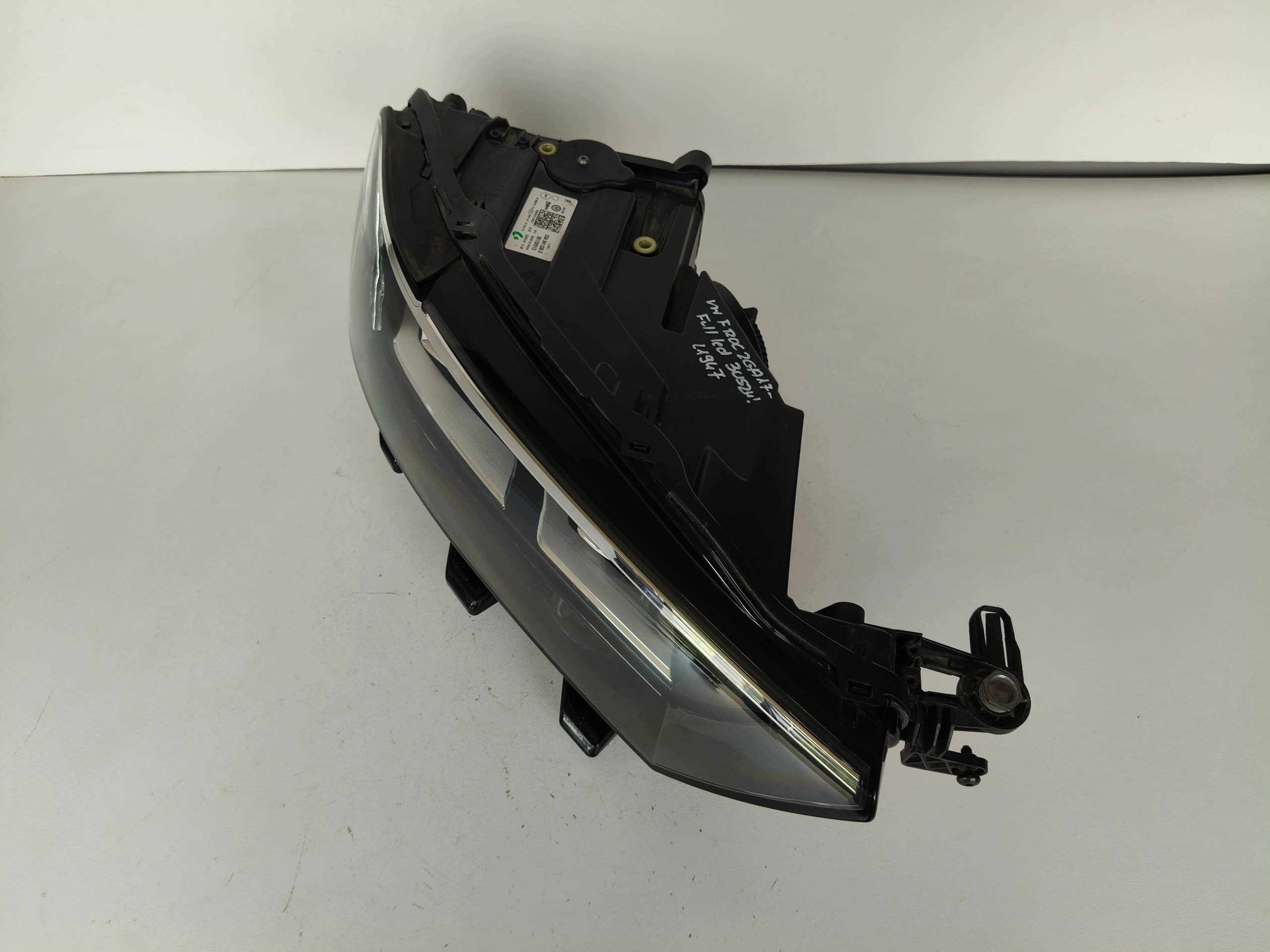 light right REFLEKTOR VW T-ROC 2GA 17- FULL LED