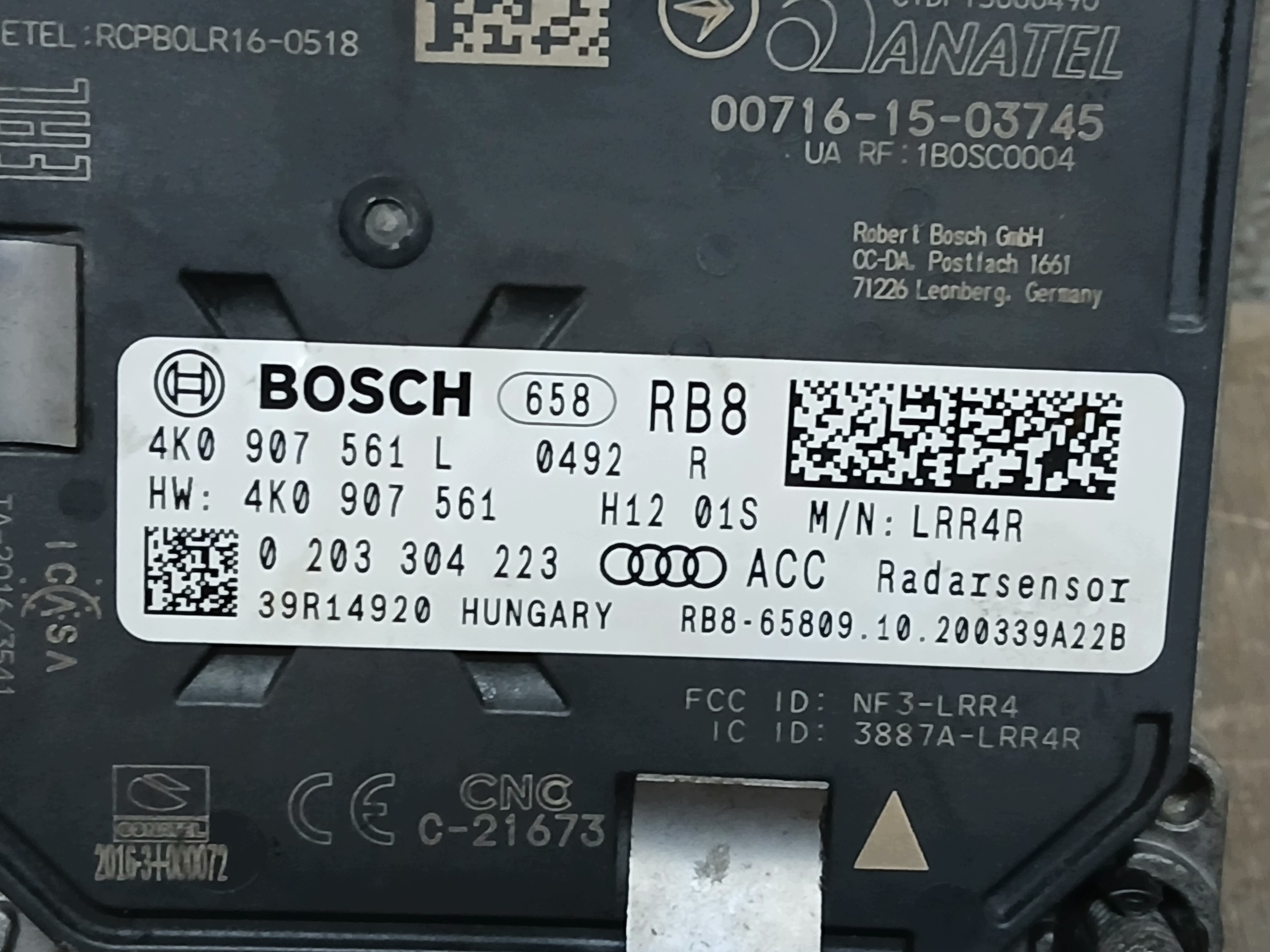 Grille RADAR AUDI 4K 4K0907561