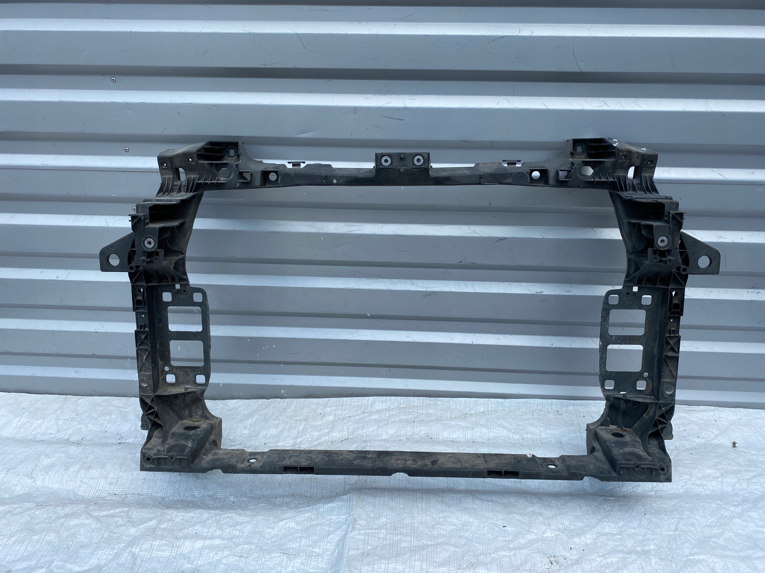 AUDI Q7 4M Pas Przedni Wzmocnienie 4M0805594E