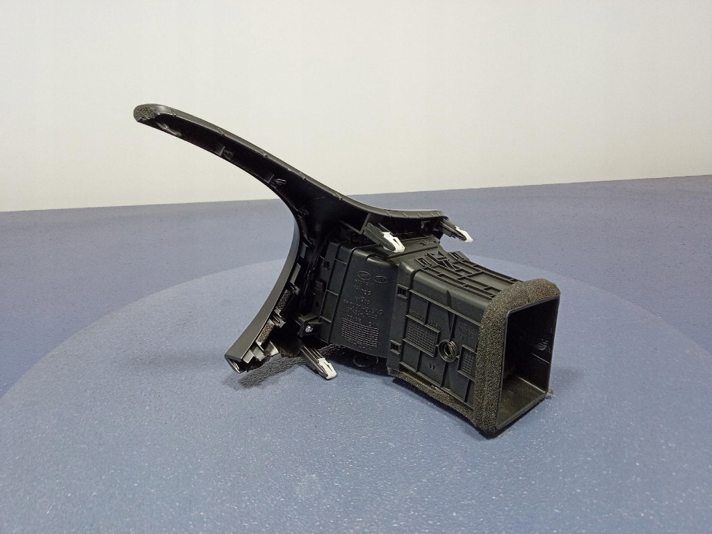 kia CEED III решетки потока воздуха Воздух европа 84740-J7AA0