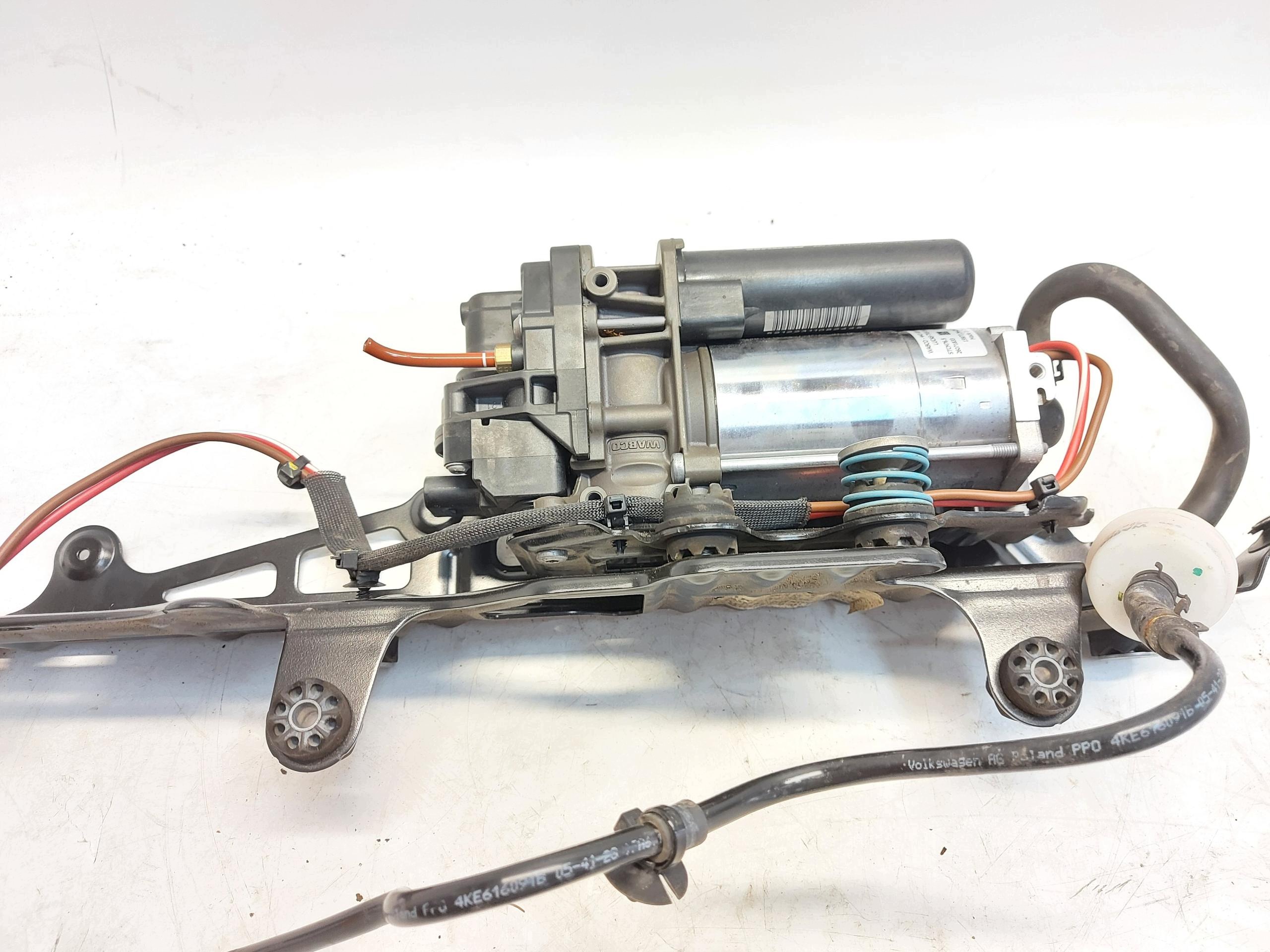 Audi Q8 E-TRON SportBack 4KE Compressore Compressore Della sospensione 4ke616006g