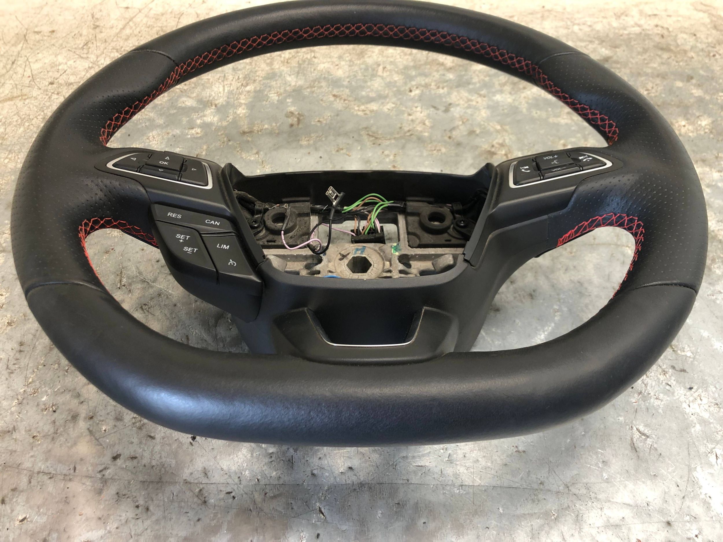 steering wheel, leather GRZANA with shifting SCIETA FORD KUGA MK2 ST