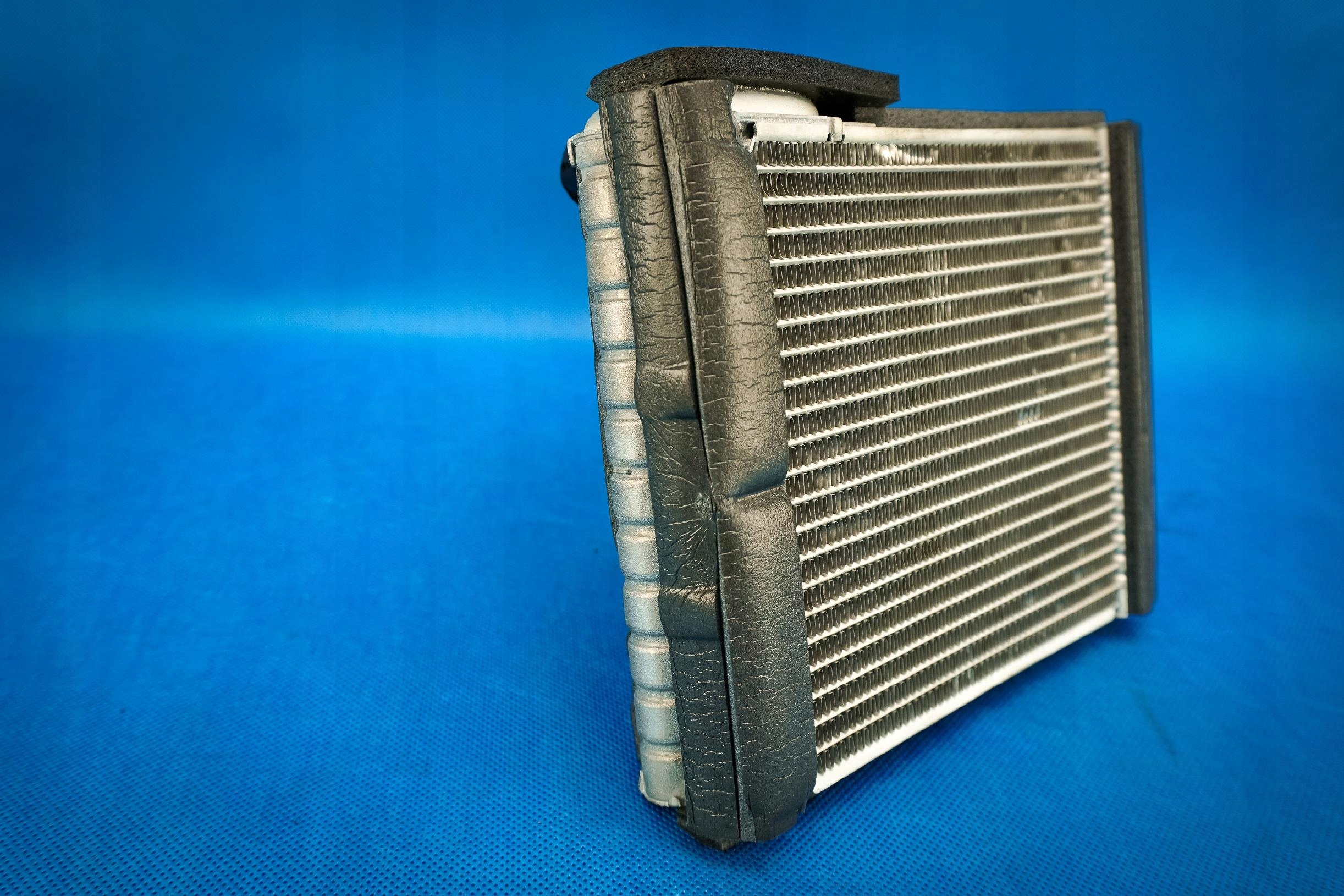 Parownik Bloc de chauffage complet Arrière Audi A8 4H 4H0820105