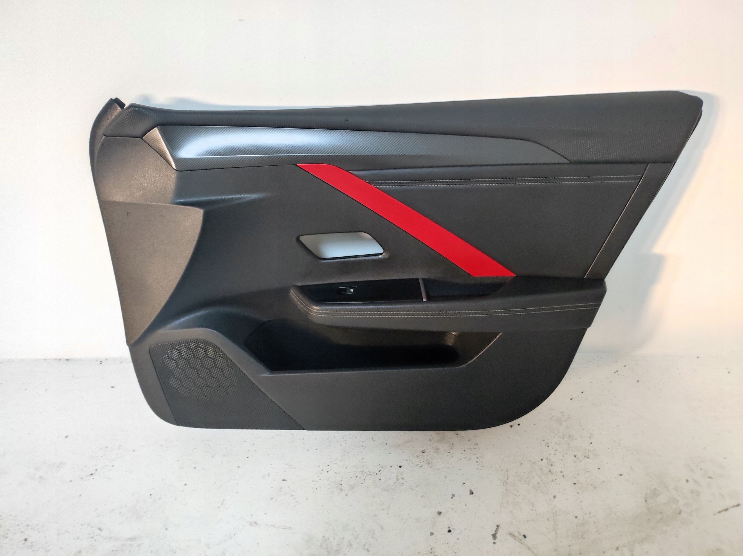 кресла диван обивка Салон Astra л VI 6 5D HB