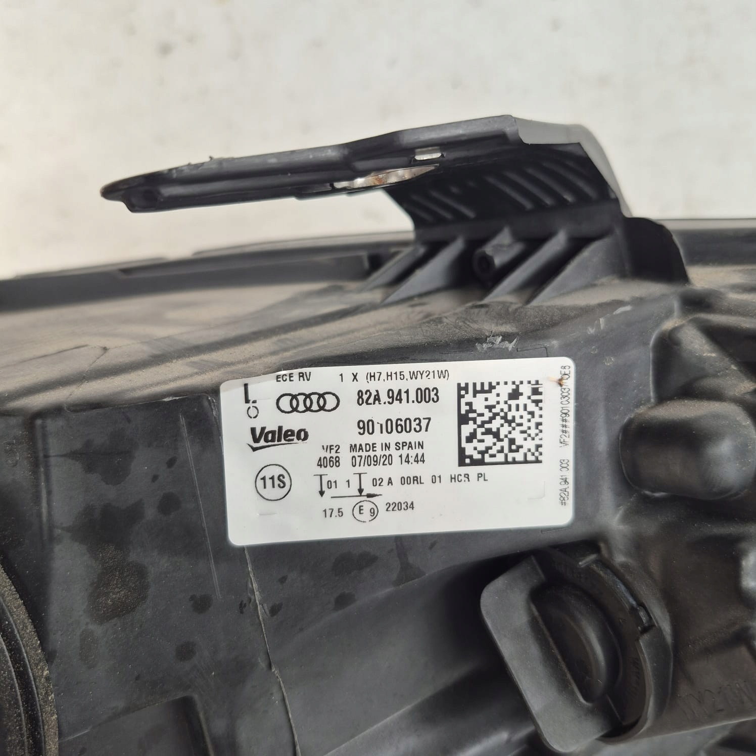 AUDI A1 II 82A light left front front ZWYKLA 82A941003