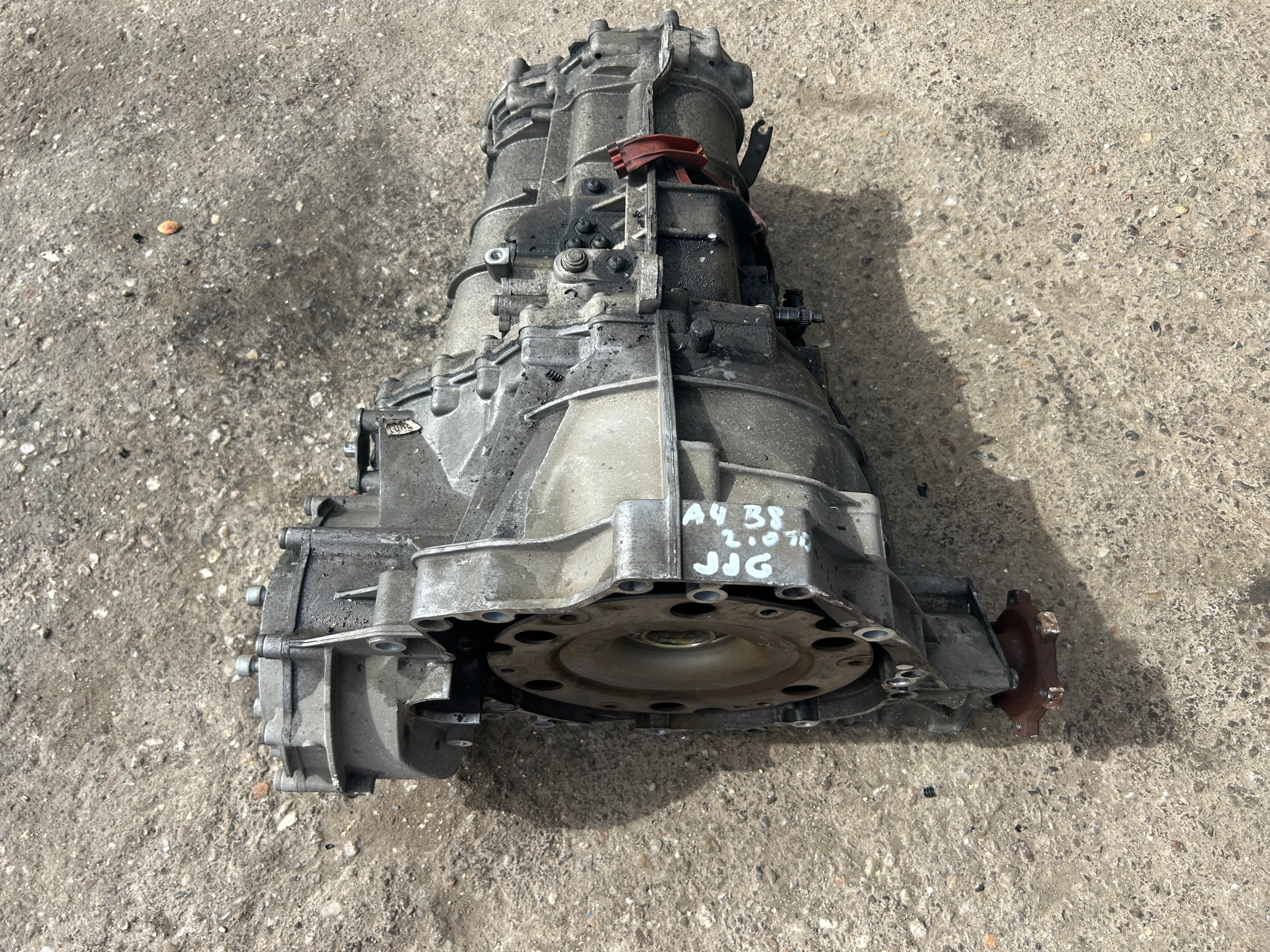 AUDI A4 B8 2,0 TDI CAMBIO manuale JJG