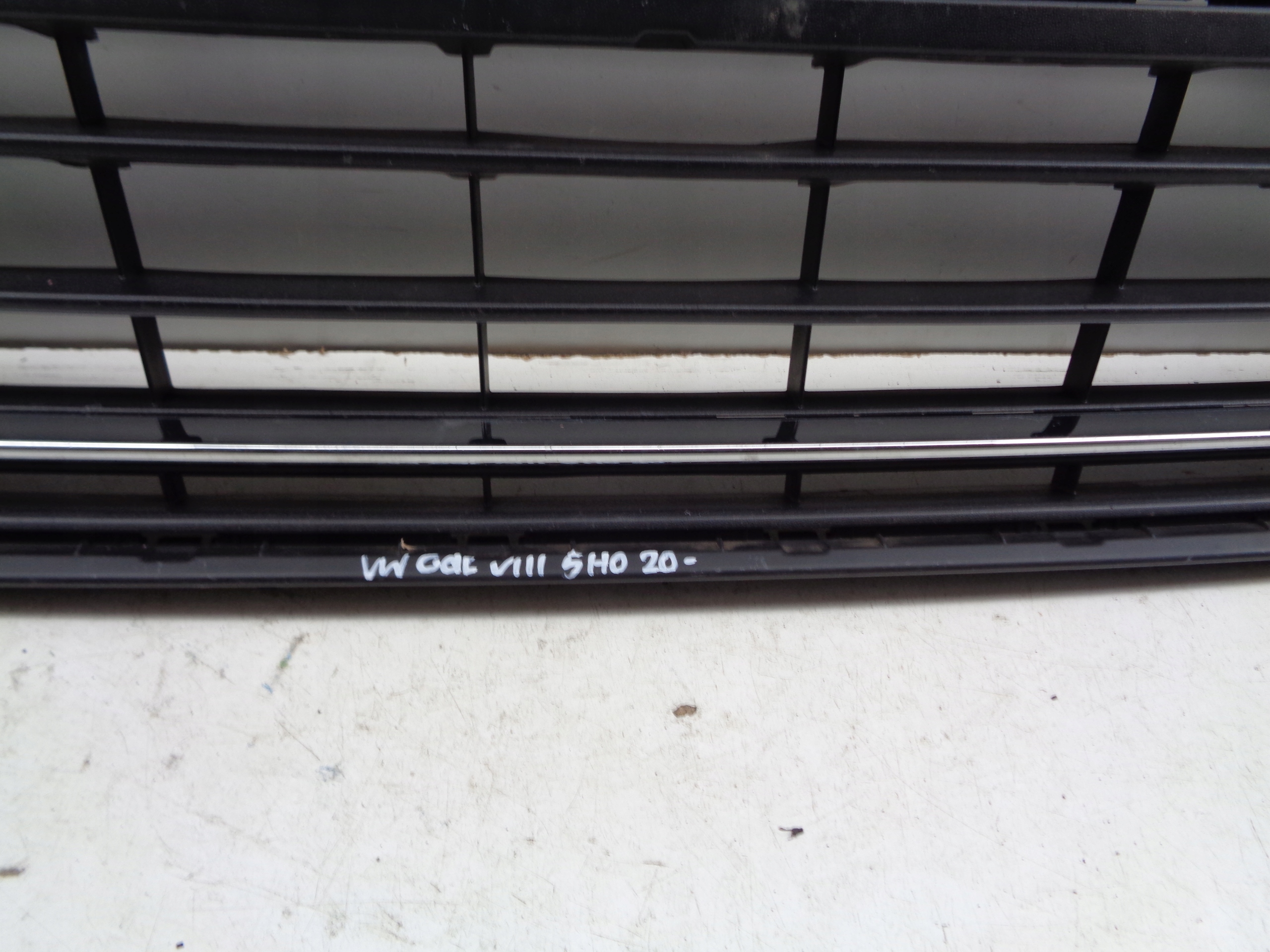 rešetka branika VW GOLF VIII 8 5H 5H0 20