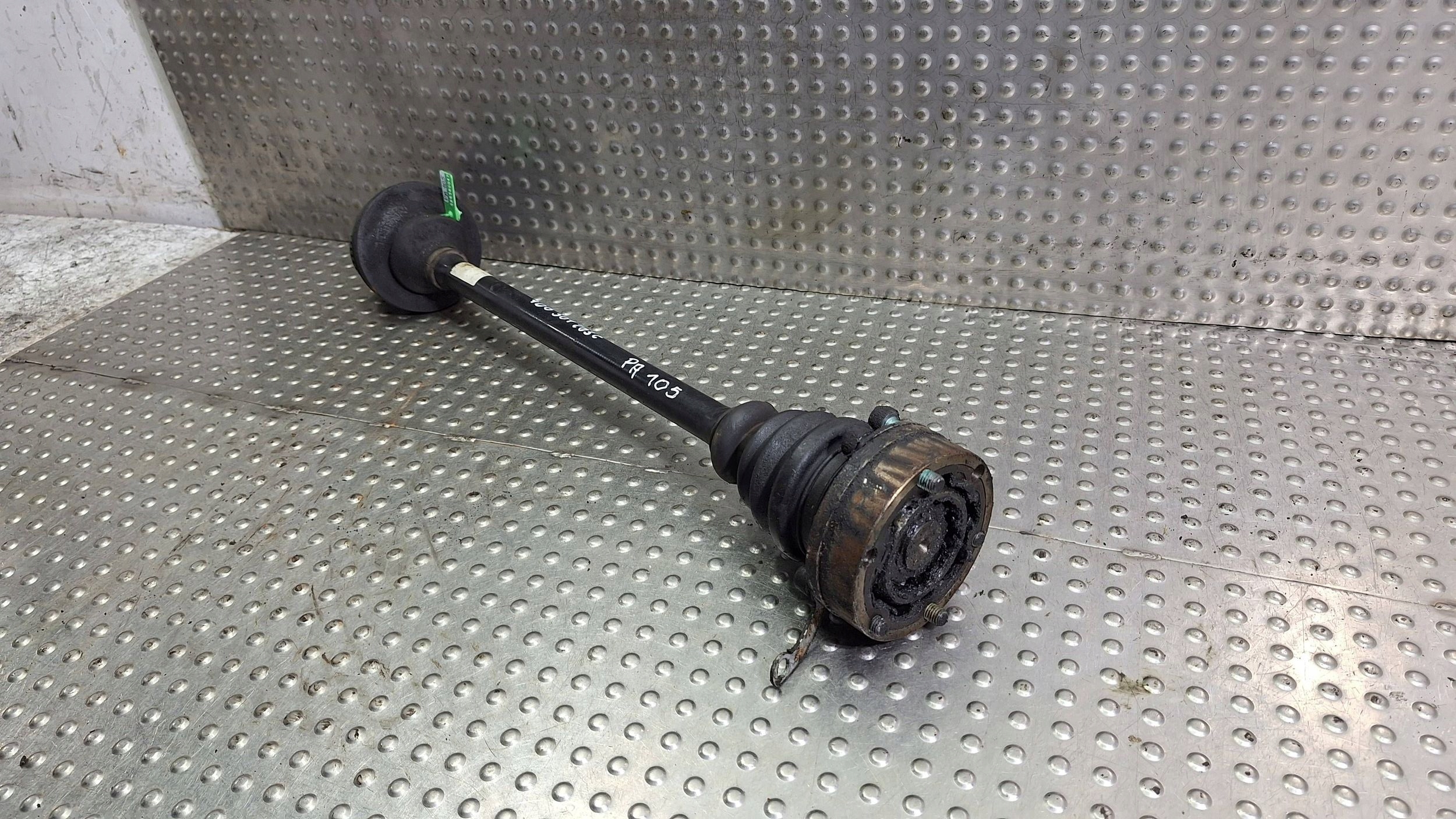 semi-axis left right rear part 4D0501203E AUDI A8 D2 3.7 V8 230KM QUATTRO