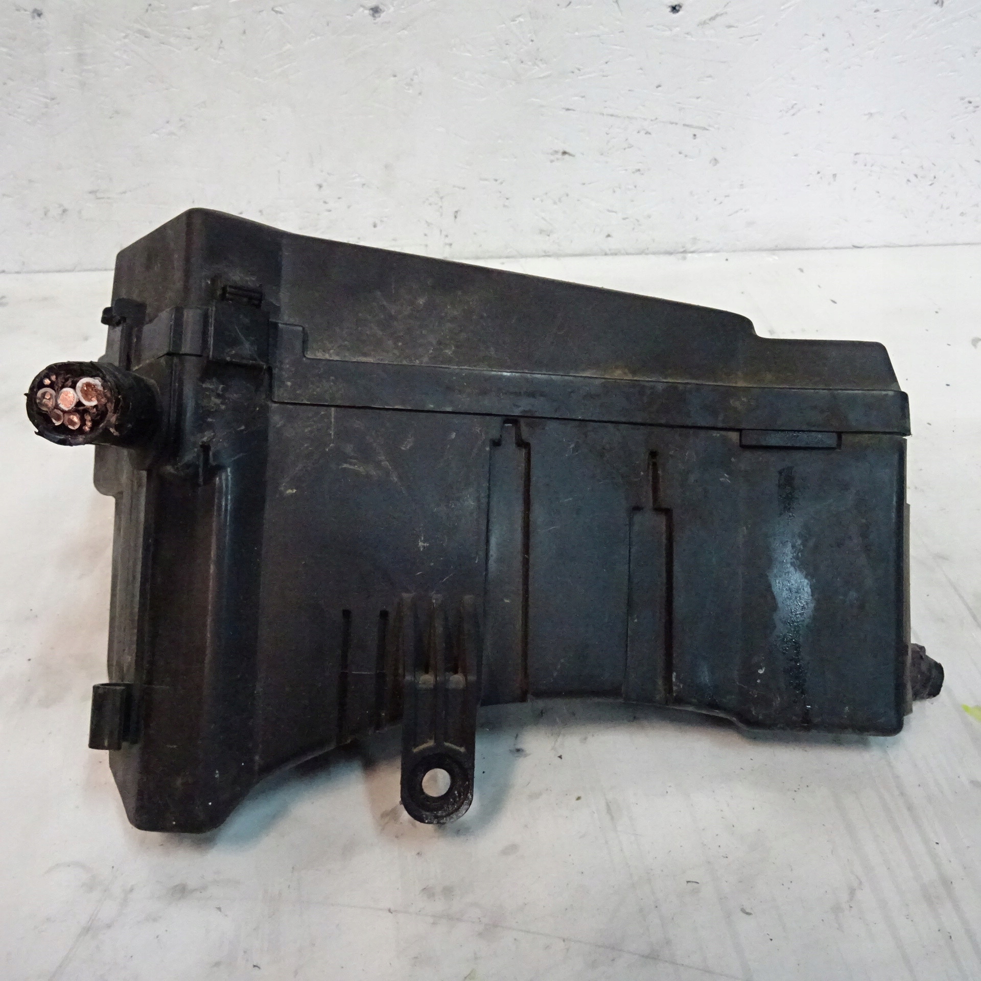 SUBARU LEGACY 4 Module fusibles MB100200B