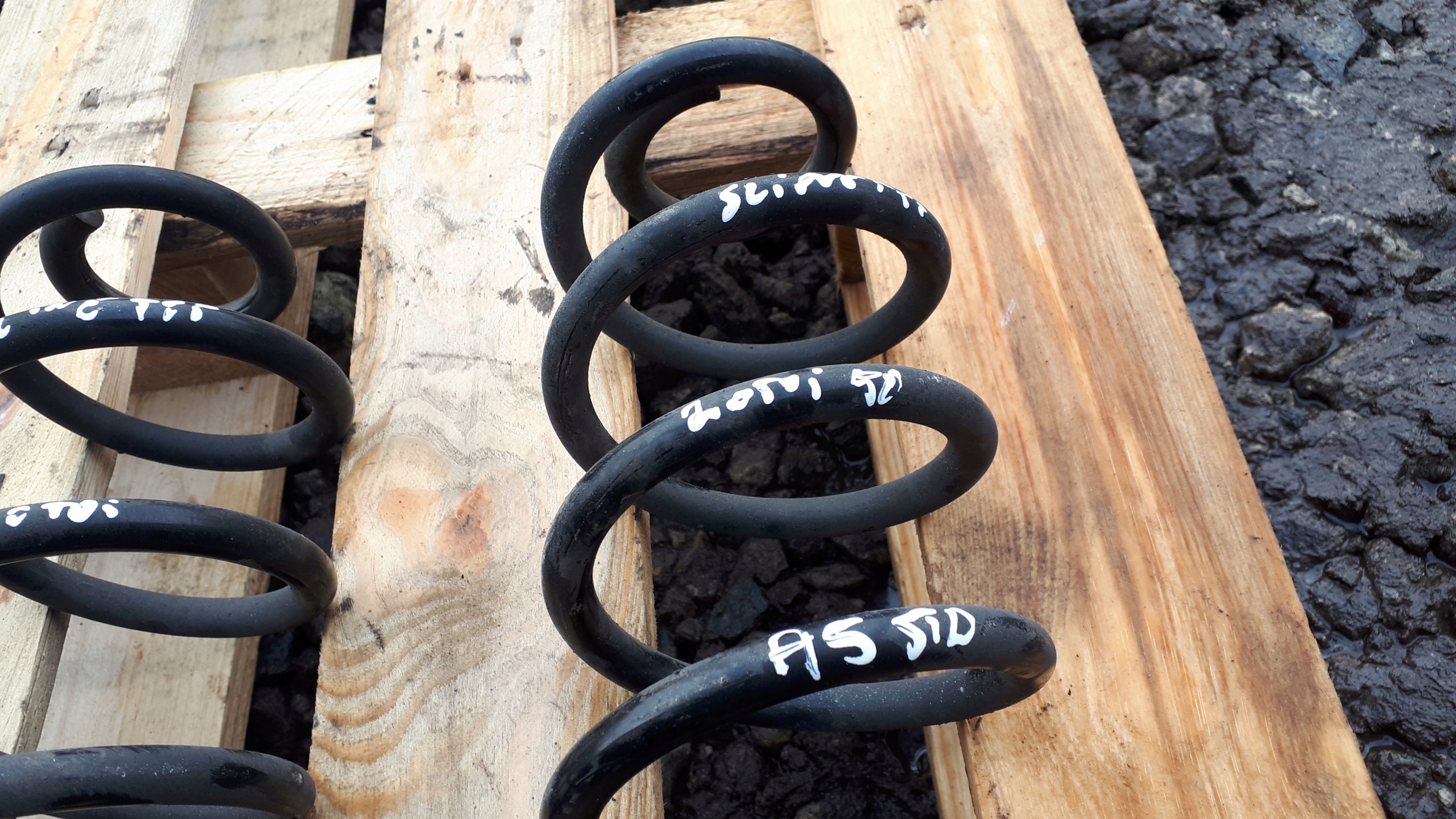 A5 8T springs rear part SLINE left right rear part SPORTBACK