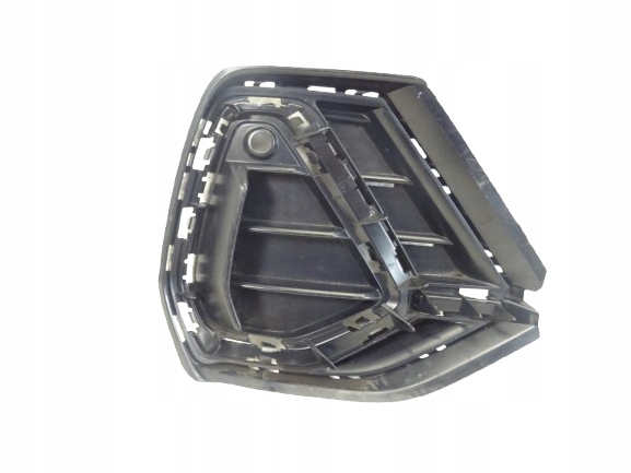 grid of a bumper front front right AUDI Q3 S-LINE 83A807682D