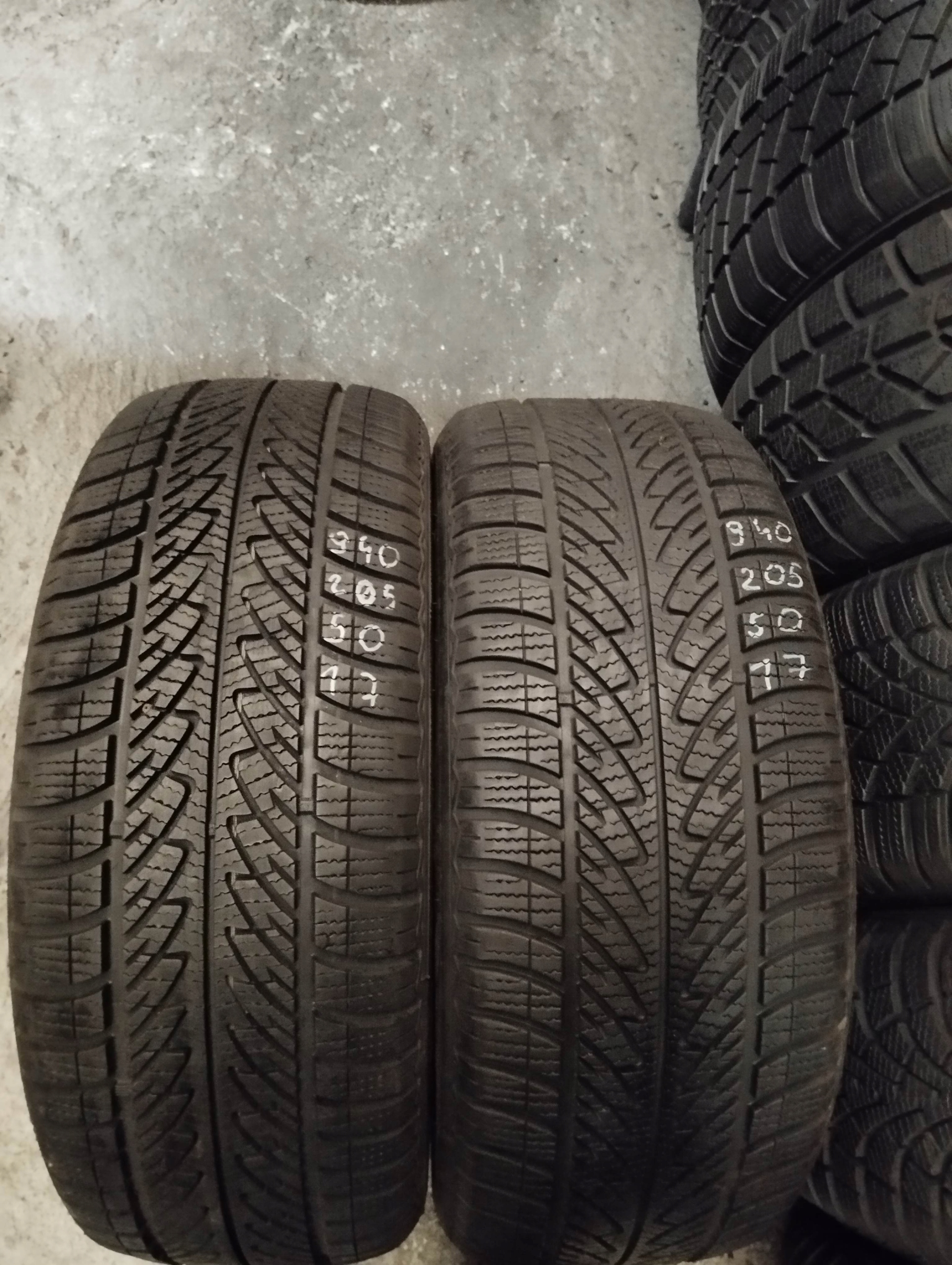 Goodyear UltraGrip 8 205 50 17 XL 2 szt.