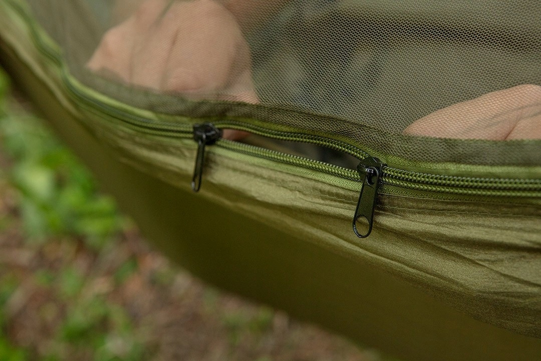 ZESTAW SURVIVAL MOCNY HAMAK Z MOSKITIERĄ + TARP Model 63-130